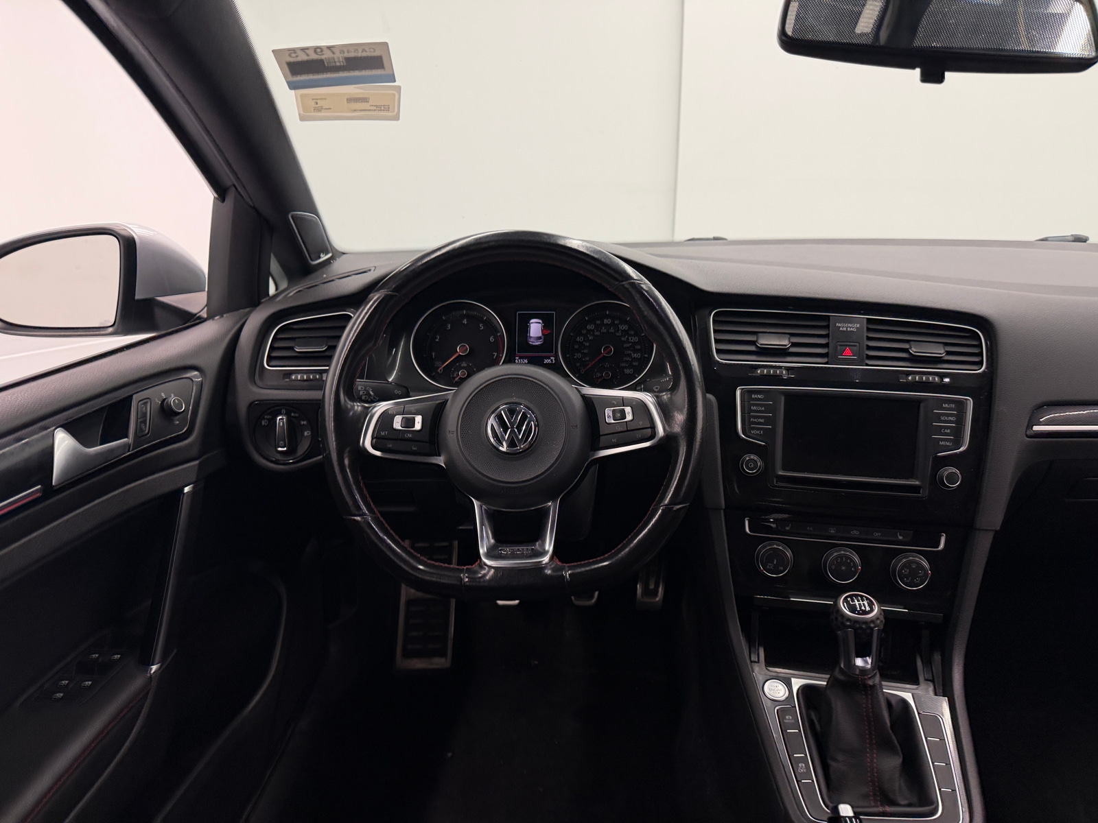Thumbnail: 2017 Volkswagen Golf - 4