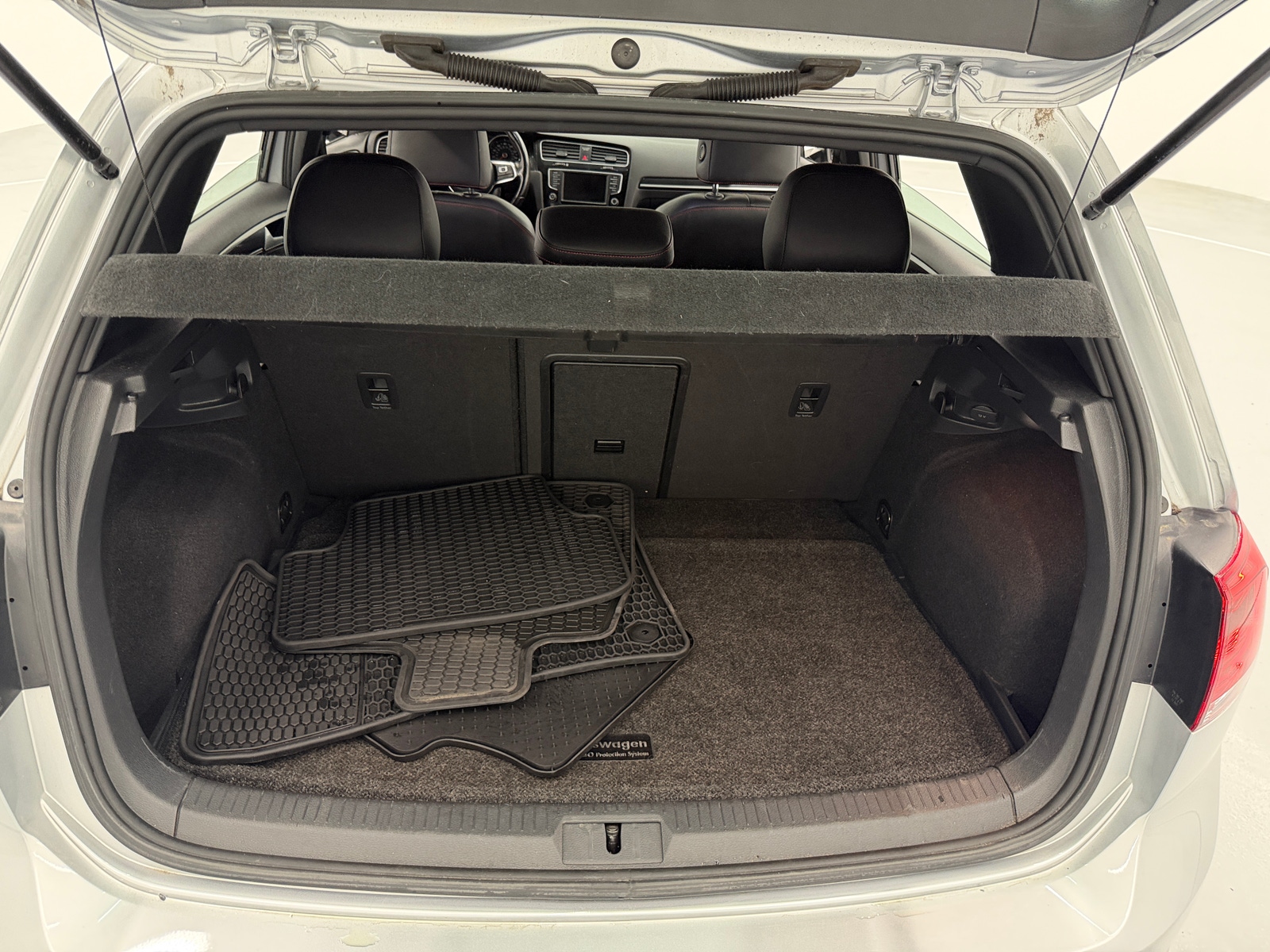 Thumbnail: 2017 Volkswagen Golf - 6