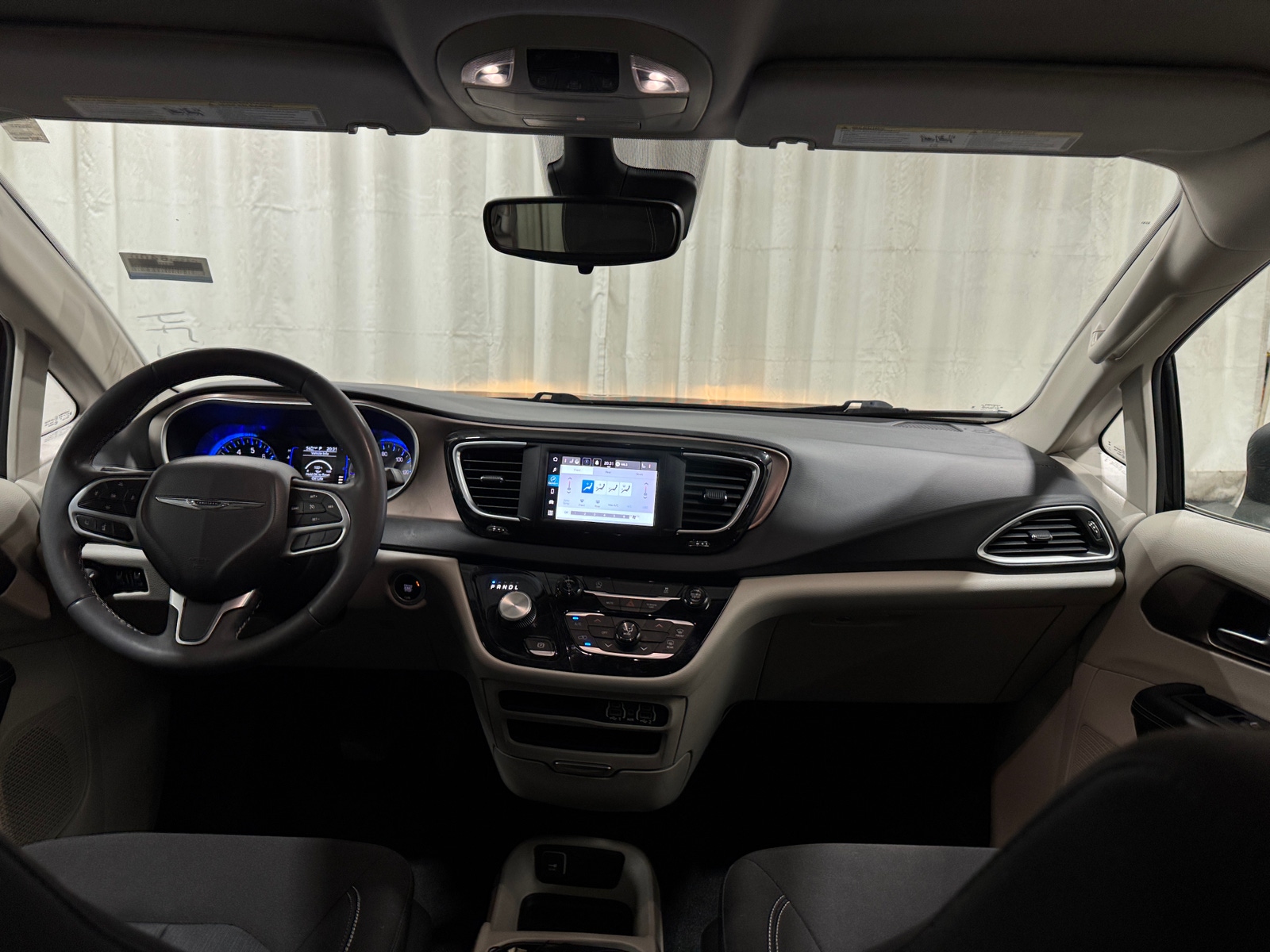 Thumbnail: 2023 Chrysler Voyager - 3