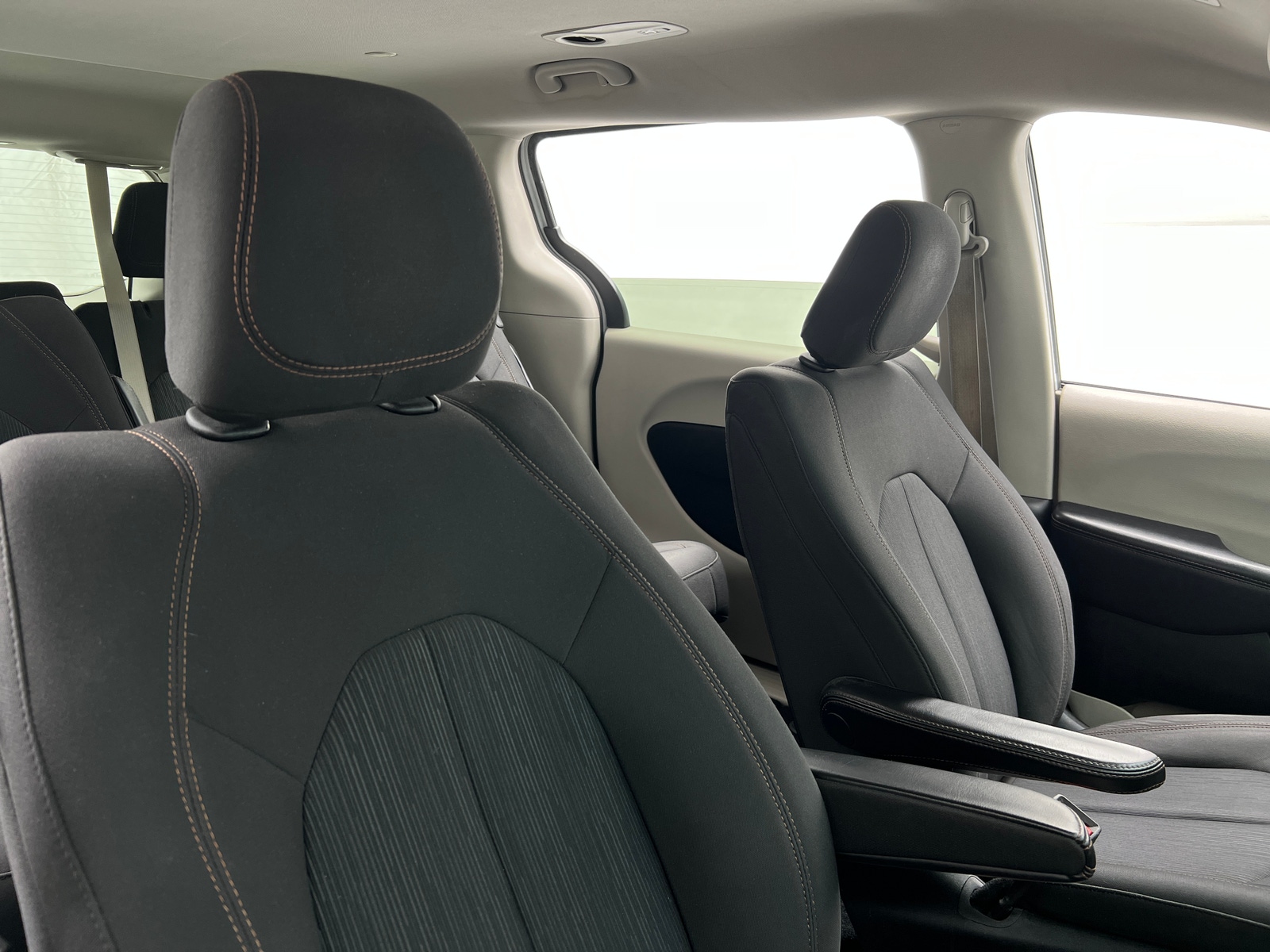Thumbnail: 2018 Chrysler Pacifica - 2