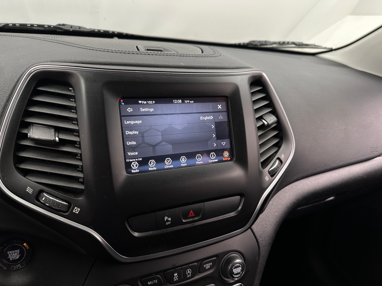 Thumbnail: 2020 Jeep Cherokee - 4