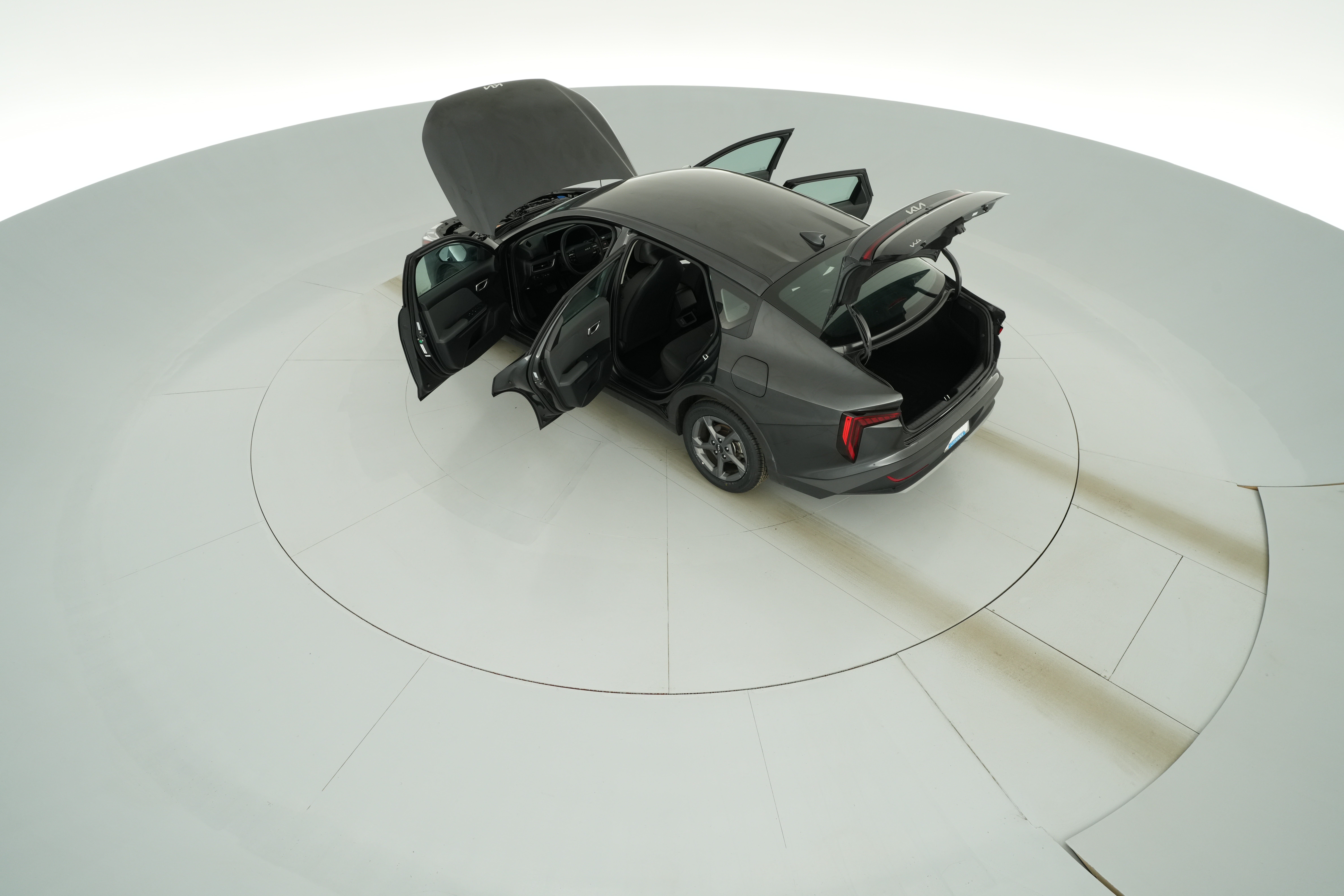 2025 Kia K4 LXS - Photo 47
