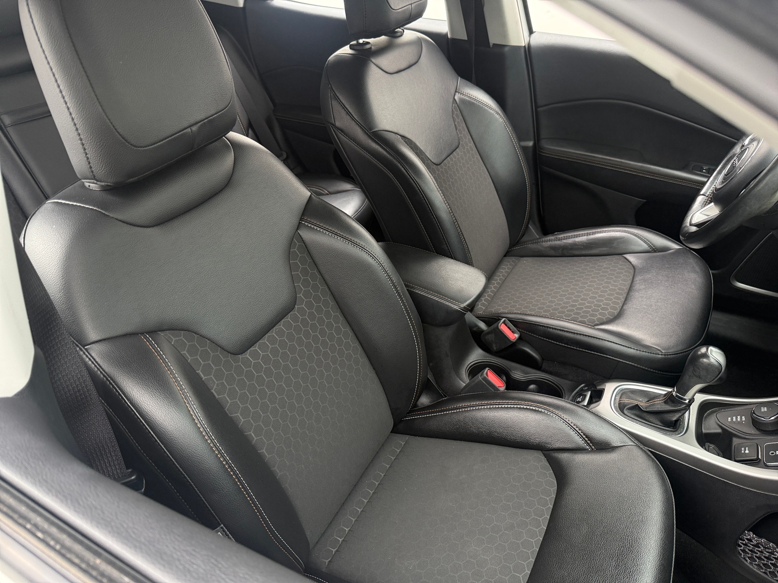 Thumbnail: 2019 Jeep Compass - 2
