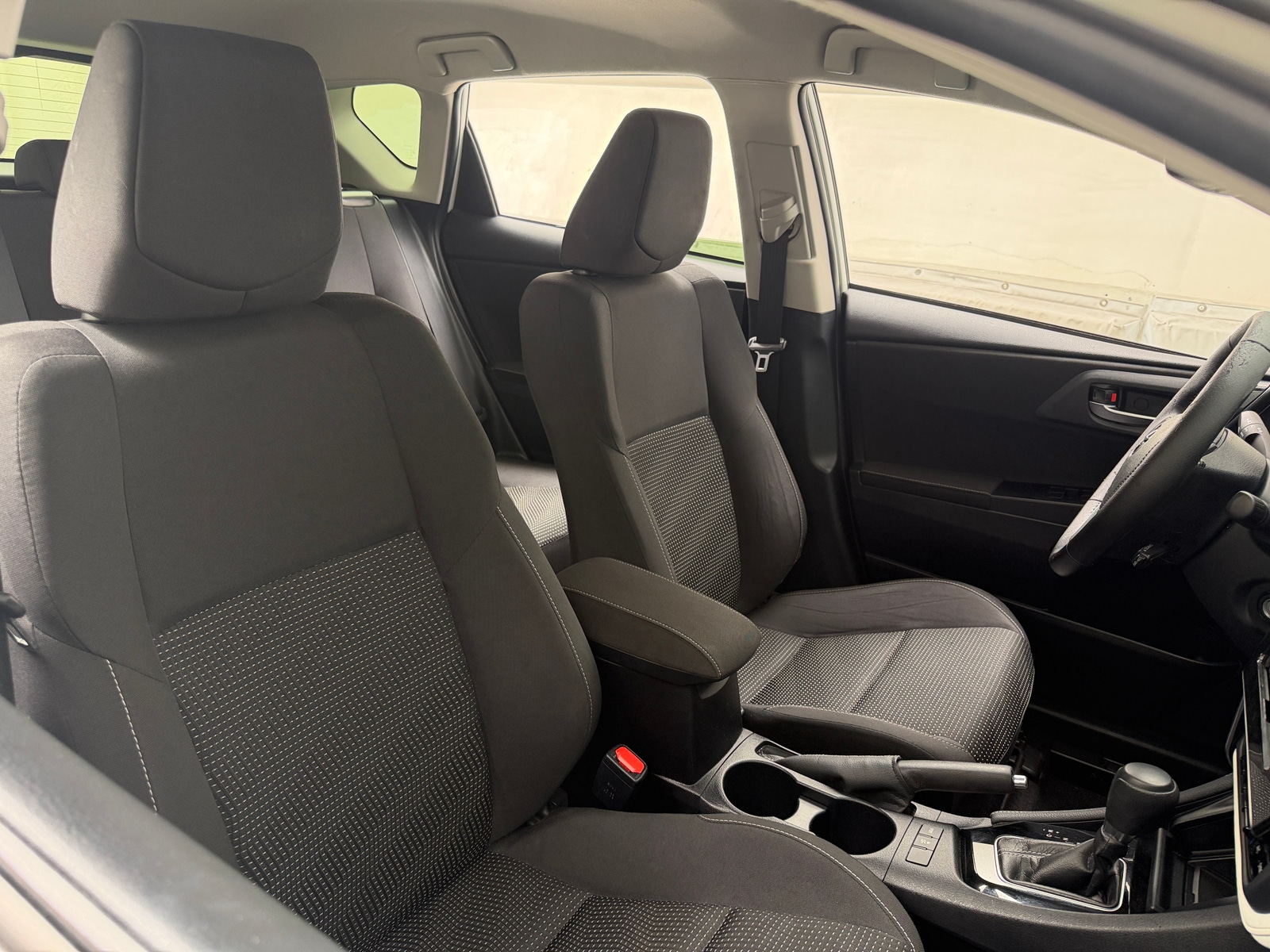 Thumbnail: 2017 Toyota Corolla iM - 2