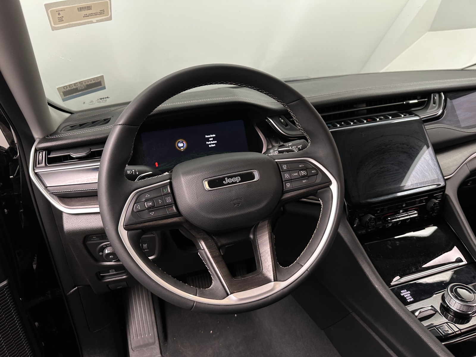 Thumbnail: 2023 Jeep Grand Cherokee - 4