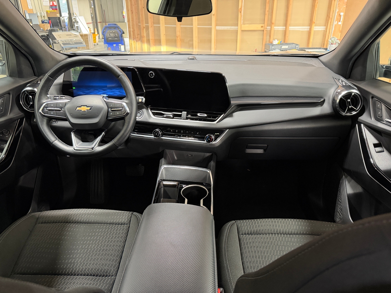 Thumbnail: 2025 Chevrolet Equinox - 3