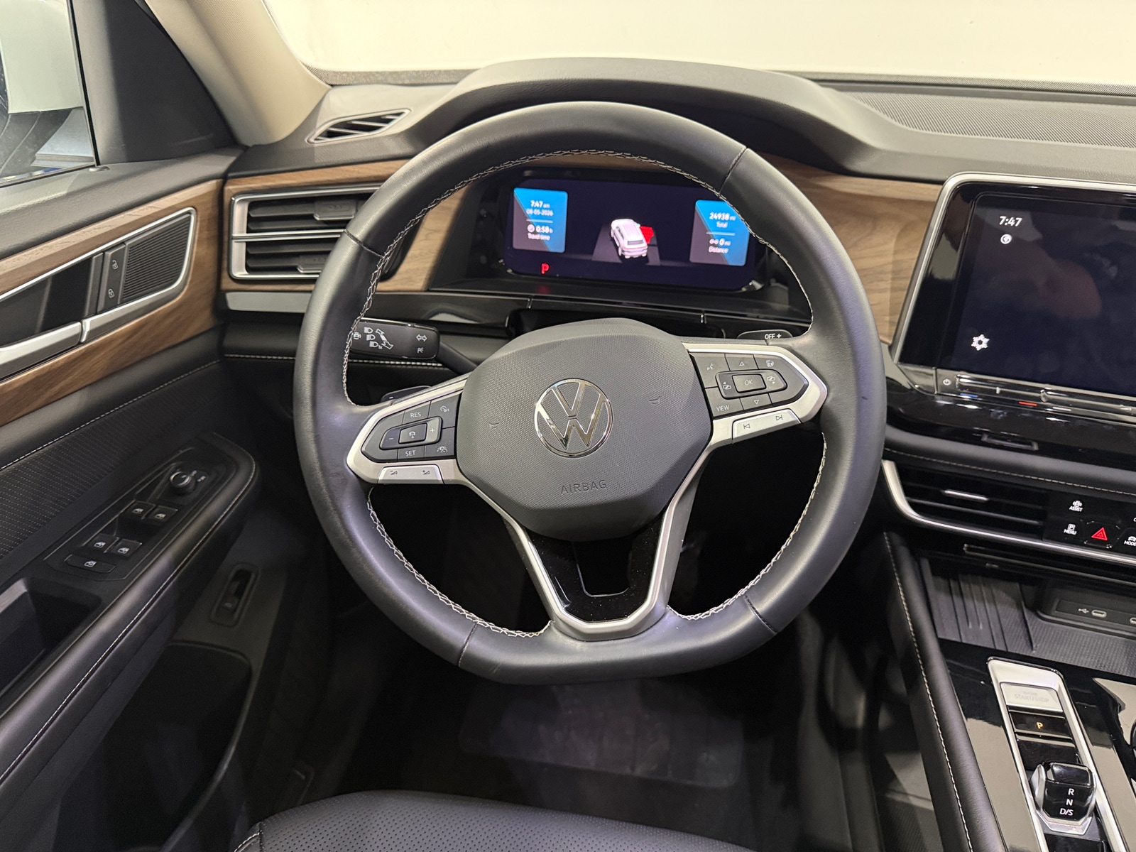 Thumbnail: 2026 Volkswagen Atlas - 4