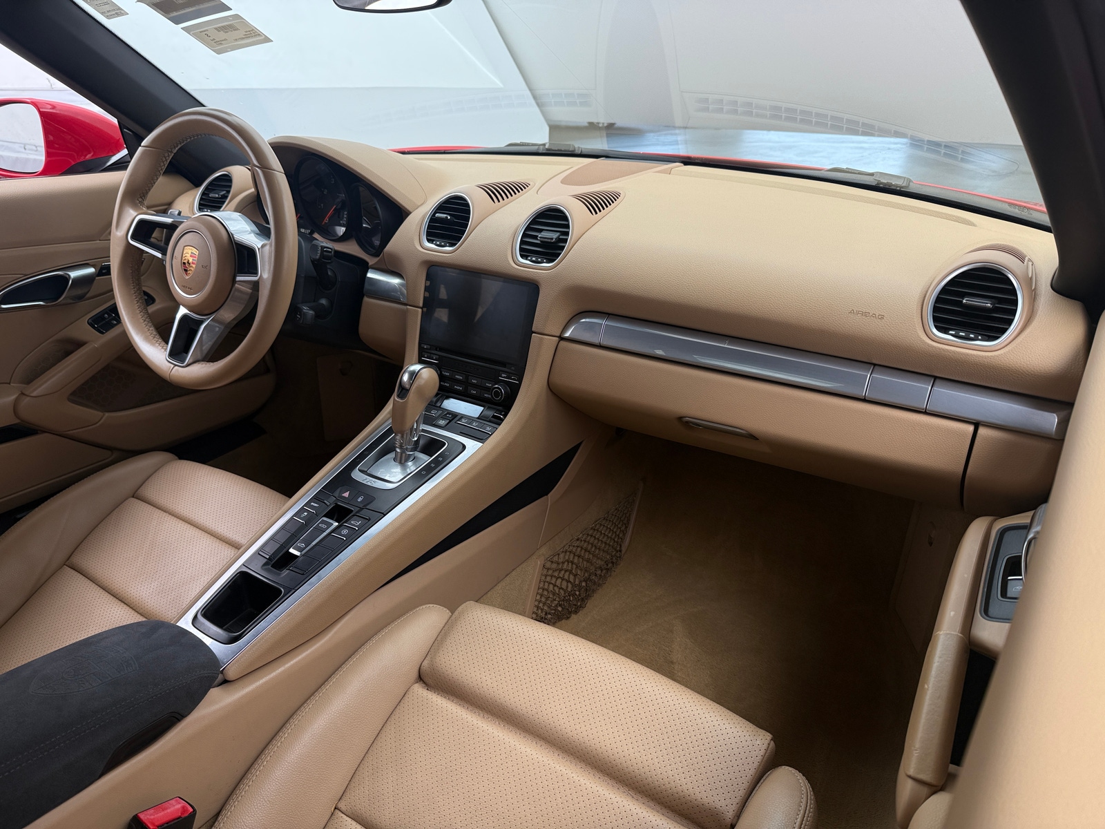 Thumbnail: 2017 Porsche 718 Boxster - 3