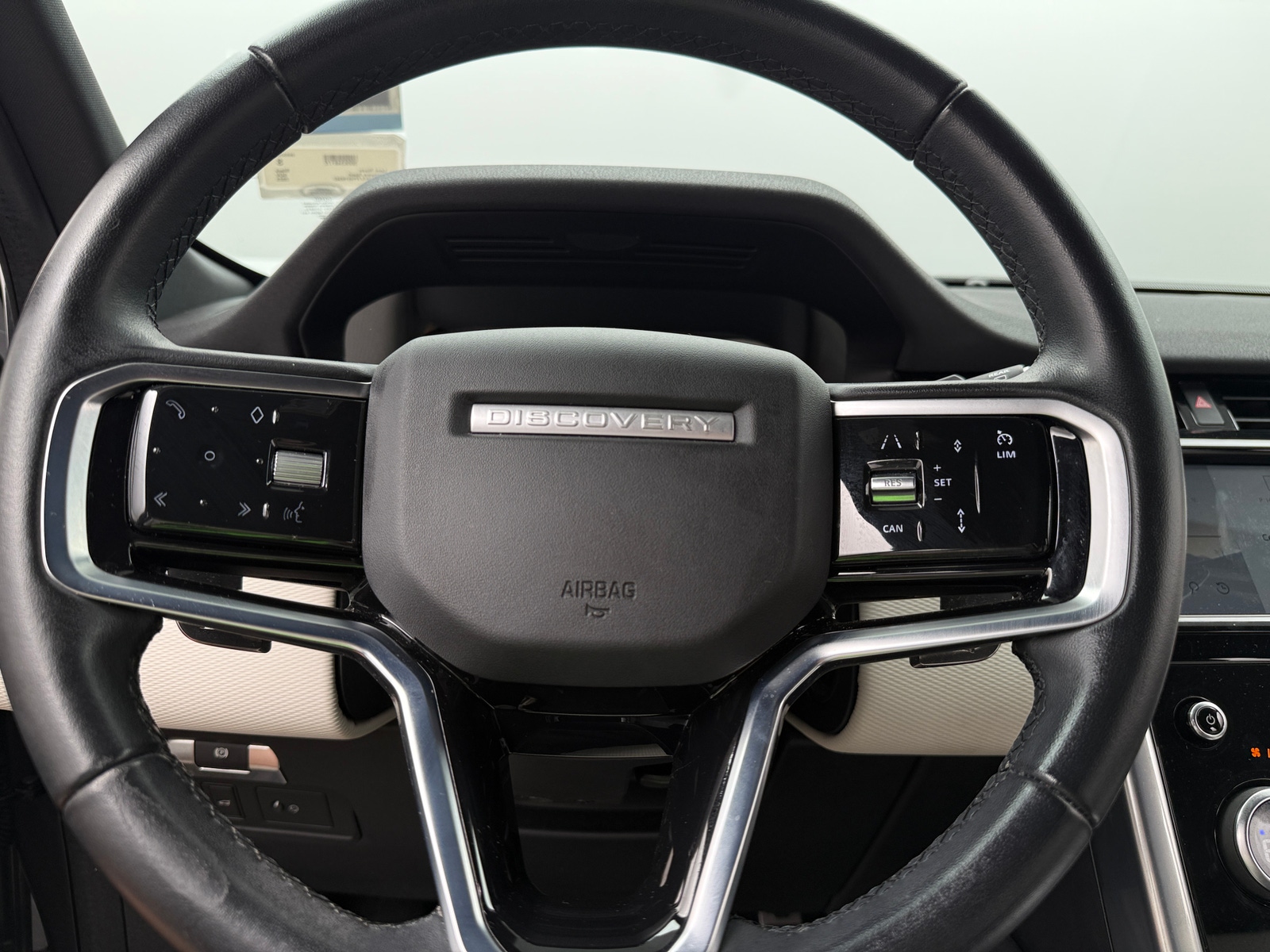 Thumbnail: 2023 Land Rover Discovery Sport - 4
