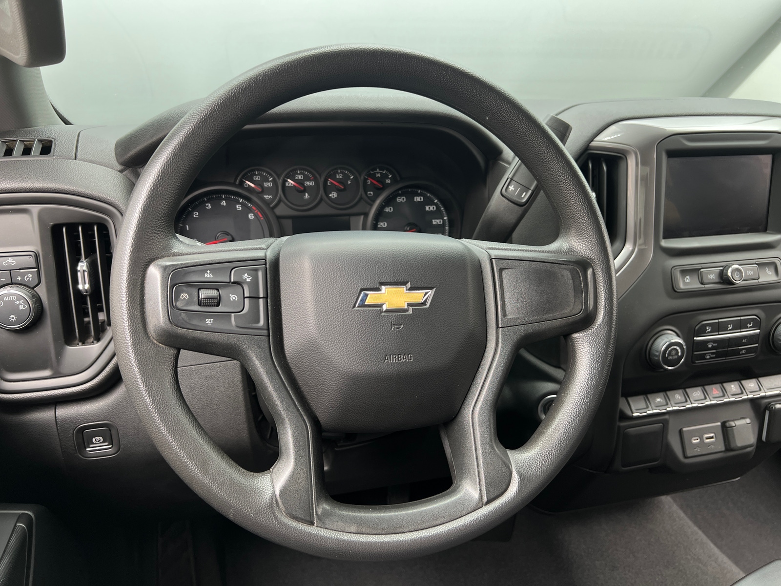 Thumbnail: 2022 Chevrolet Silverado 1500 - 5