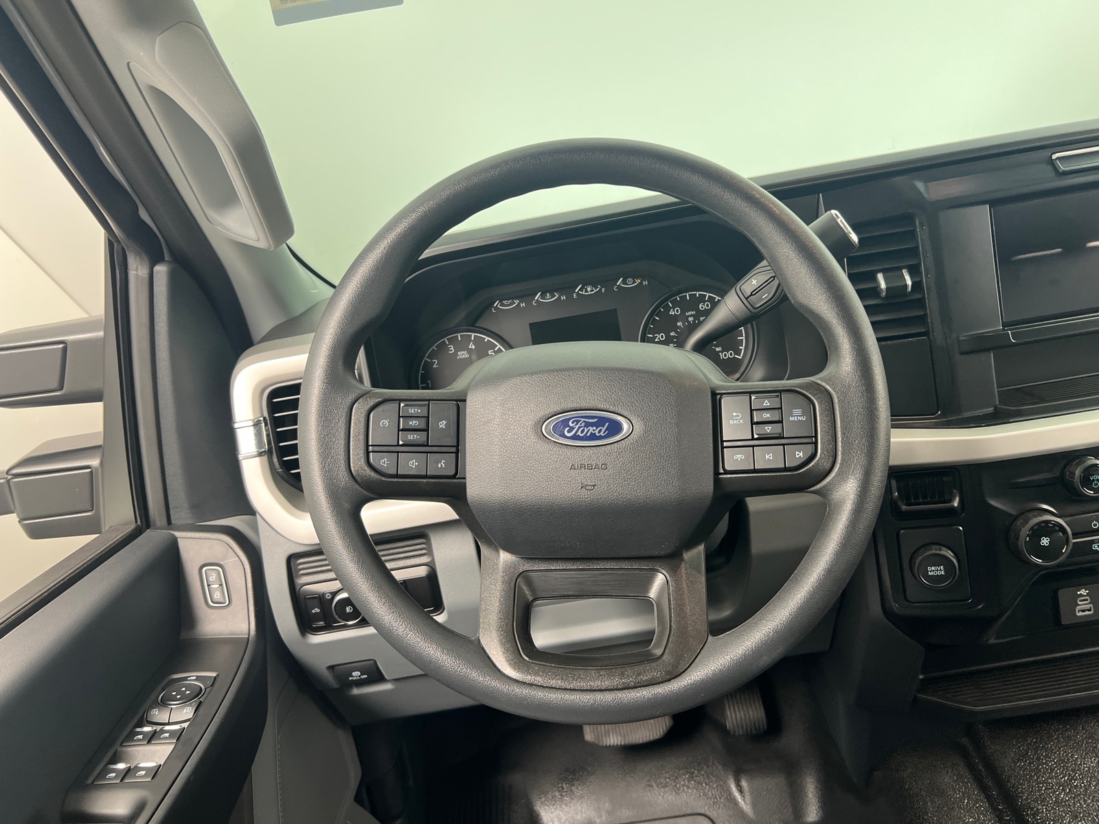 Thumbnail: 2025 Ford Econoline - 5
