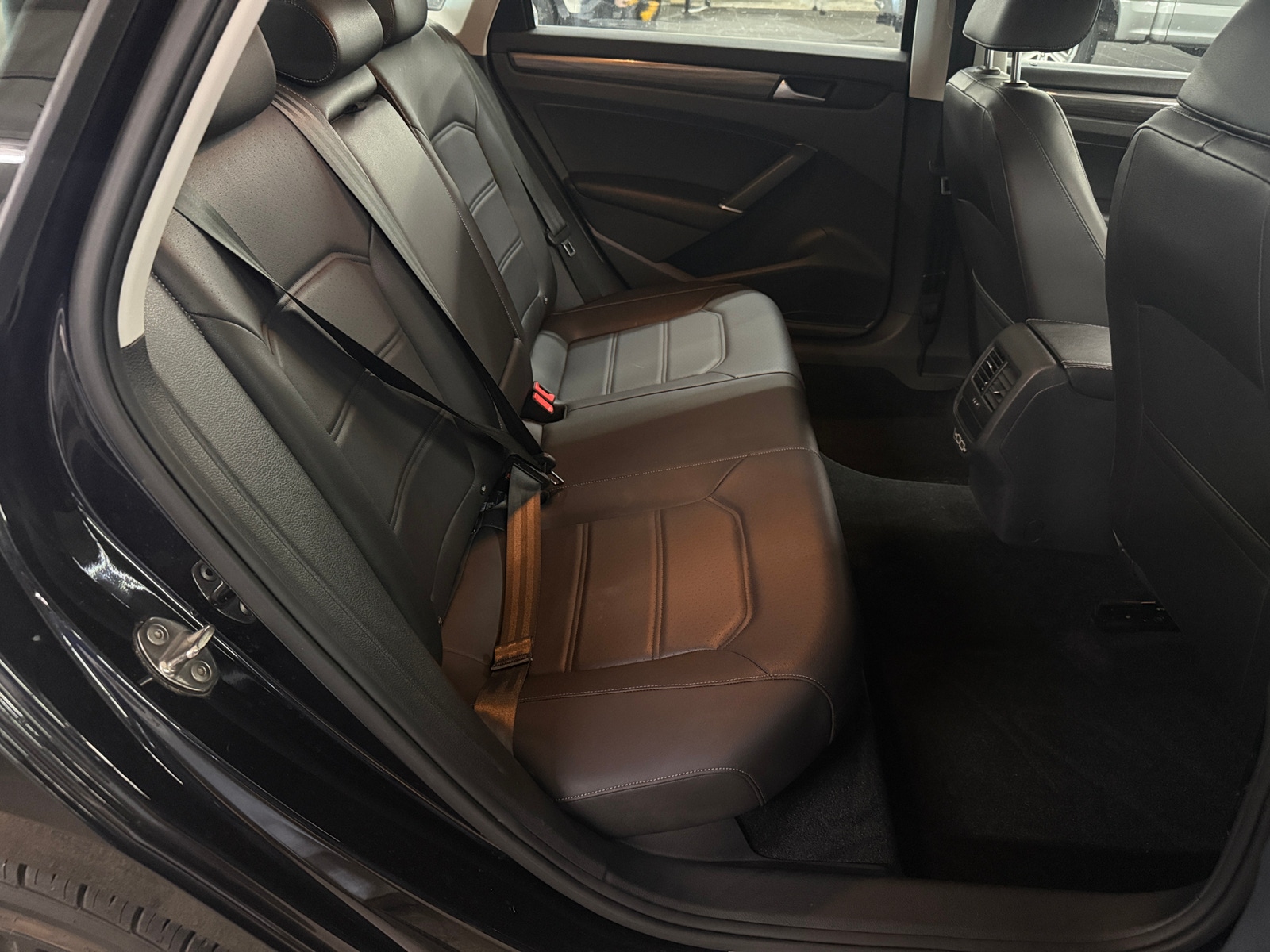 Thumbnail: 2020 Volkswagen Passat - 5