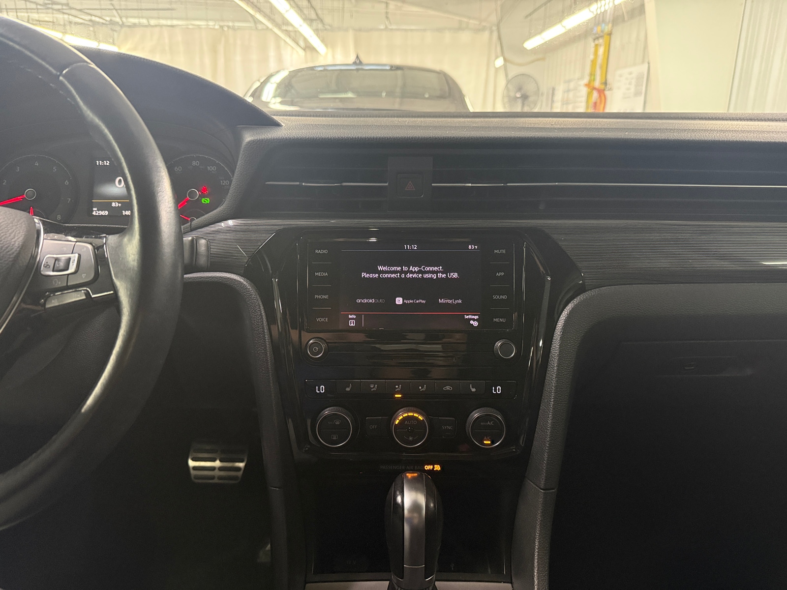 Thumbnail: 2020 Volkswagen Passat - 3