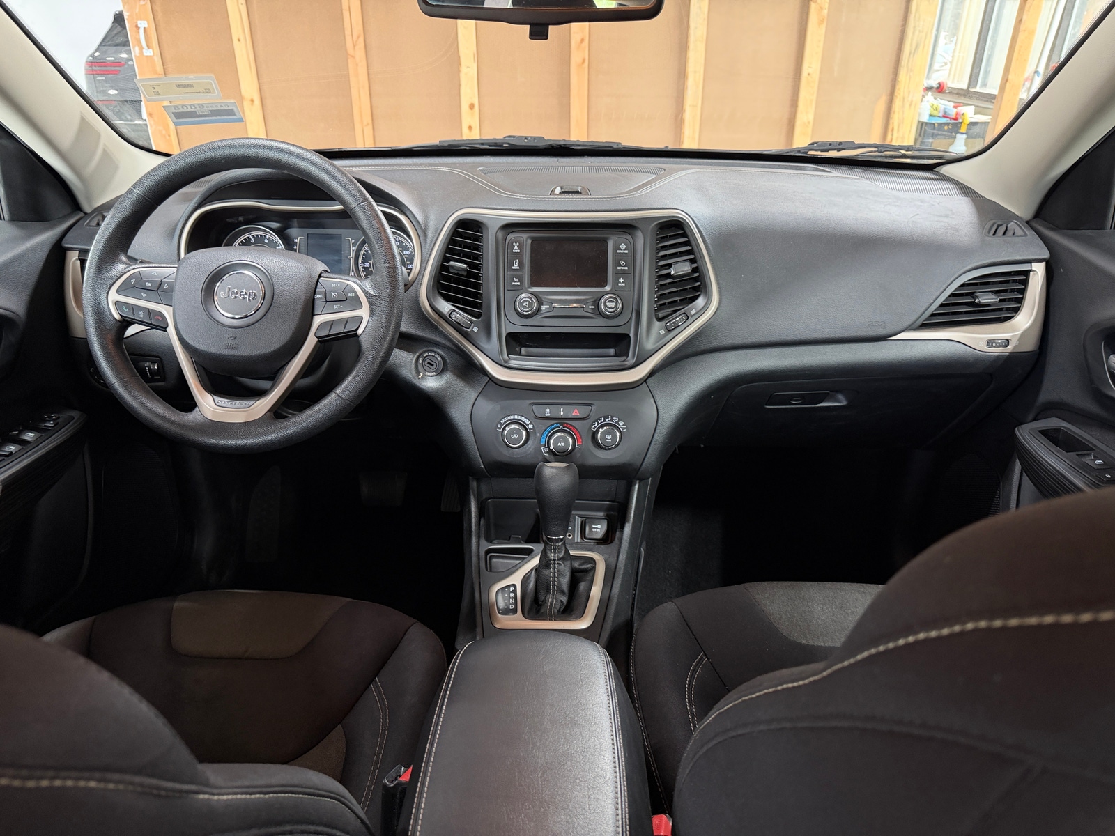Thumbnail: 2015 Jeep Cherokee - 3