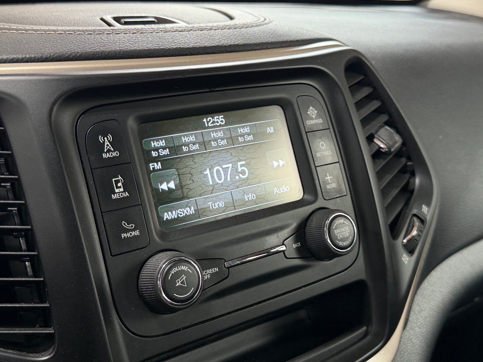Thumbnail: 2015 Jeep Cherokee - 4