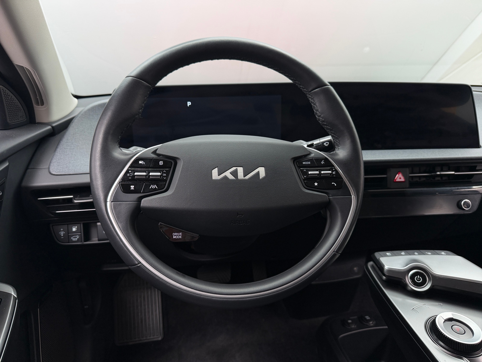 Thumbnail: 2023 Kia EV6 - 4
