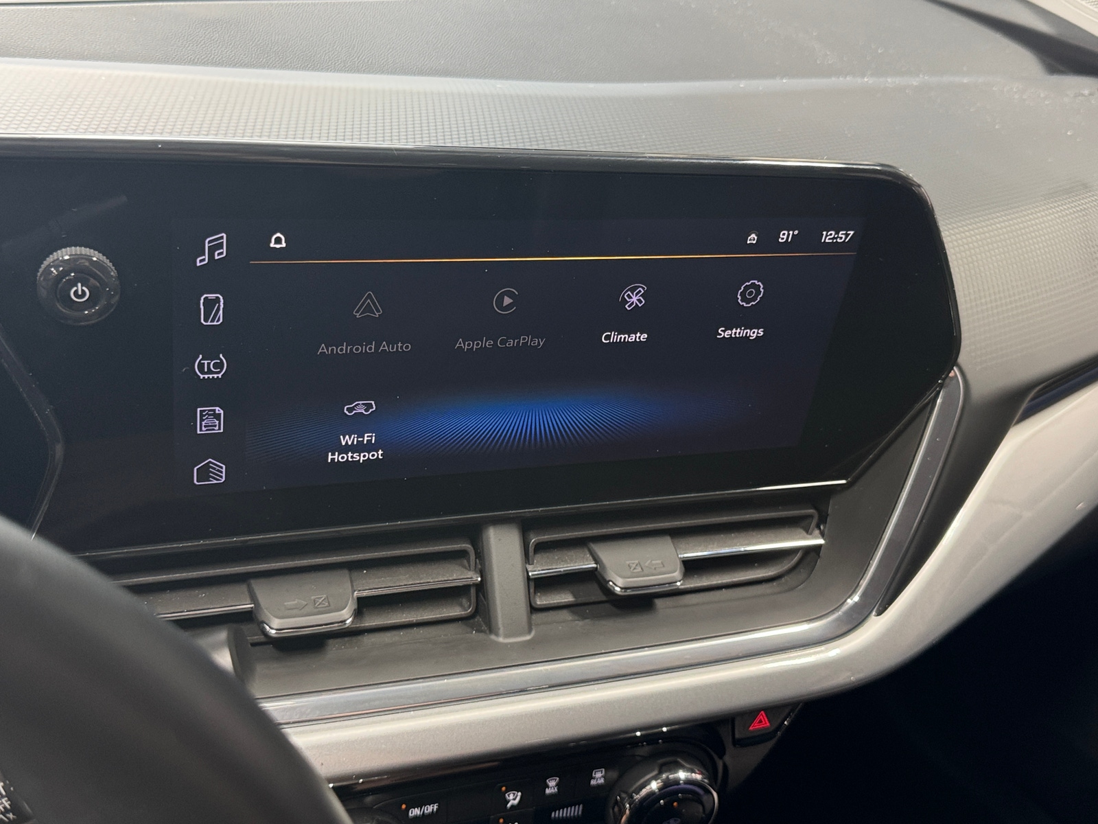 Thumbnail: 2025 Chevrolet Trax - 3