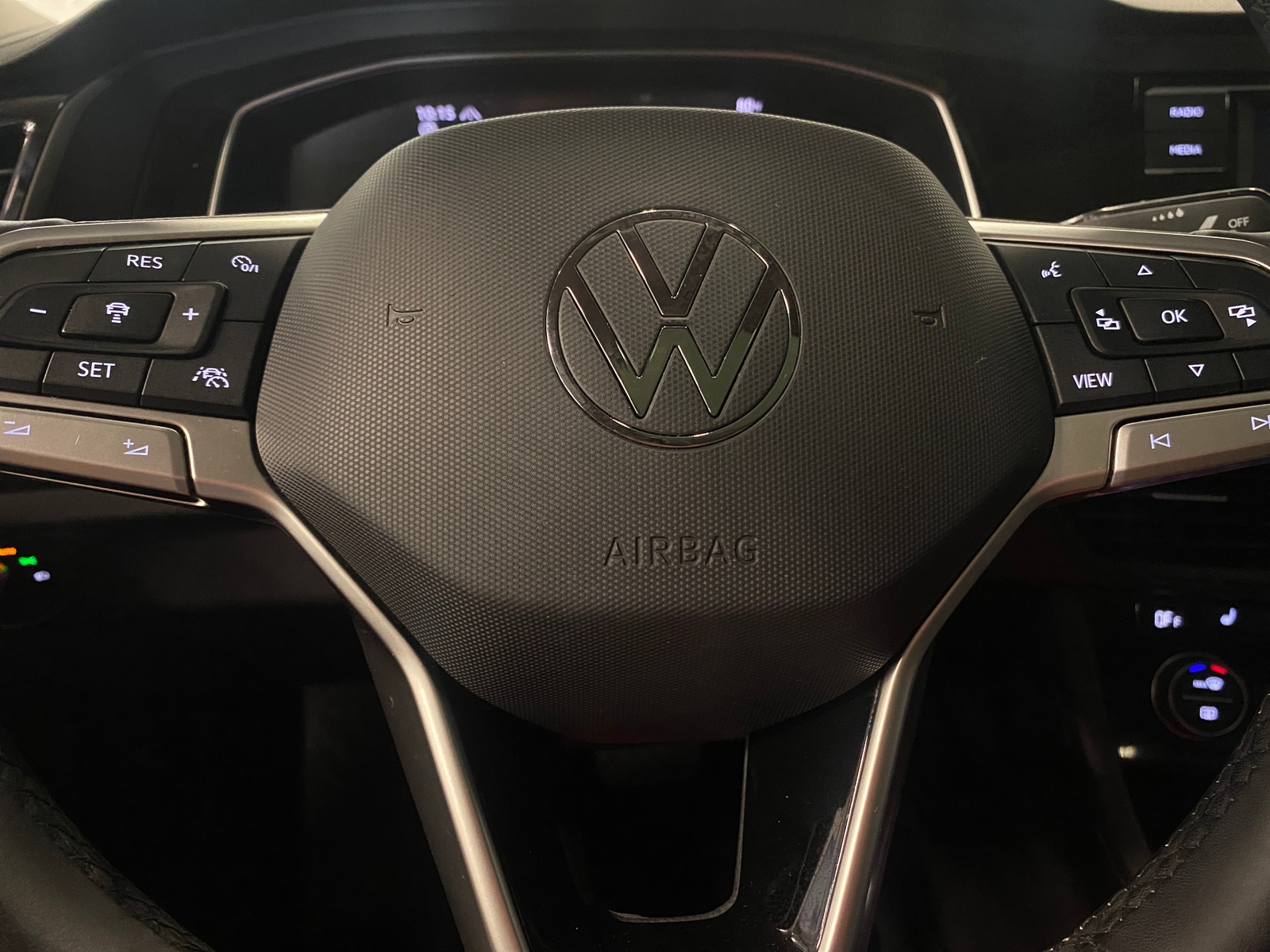 Thumbnail: 2024 Volkswagen Jetta - 4