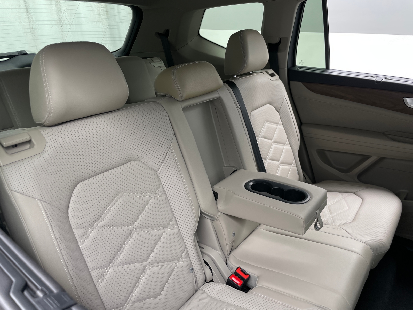 Thumbnail: 2026 Volkswagen Atlas - 5