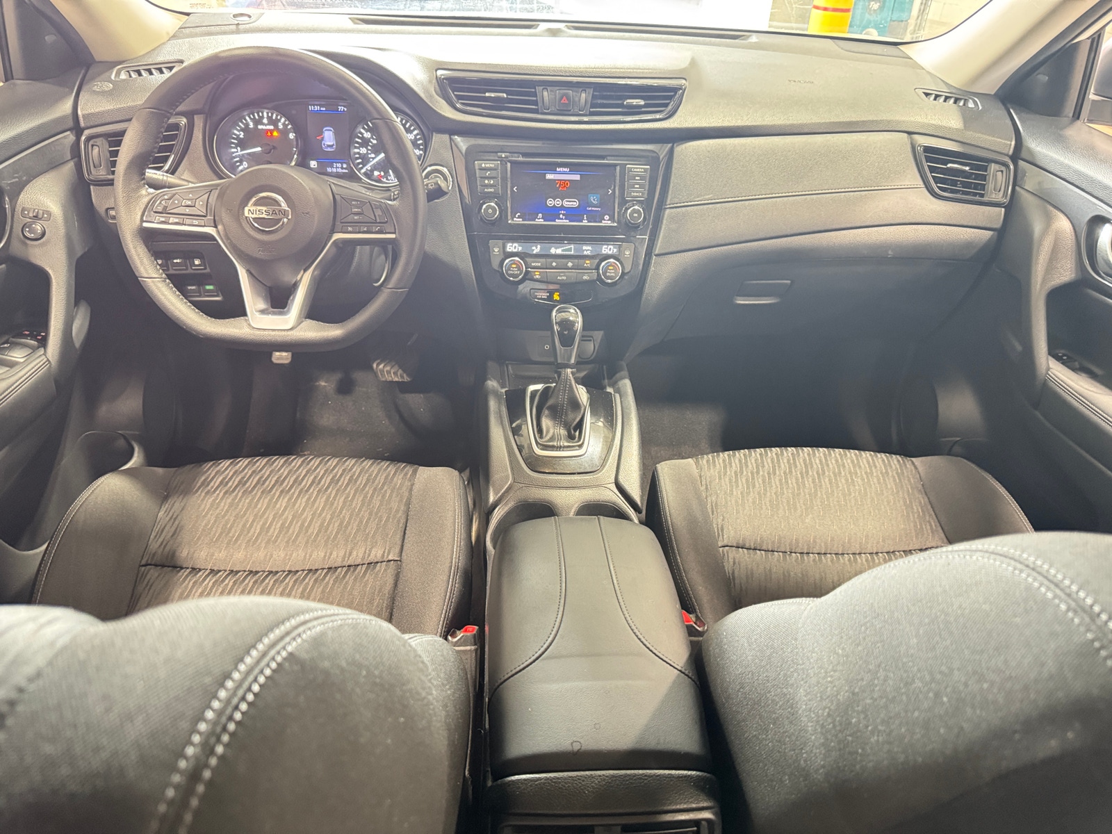 Thumbnail: 2019 Nissan Rogue - 3