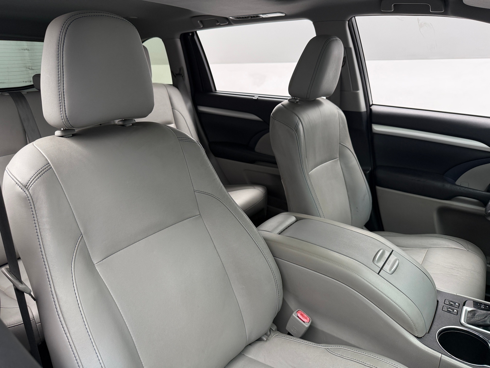Thumbnail: 2015 Toyota Highlander - 2