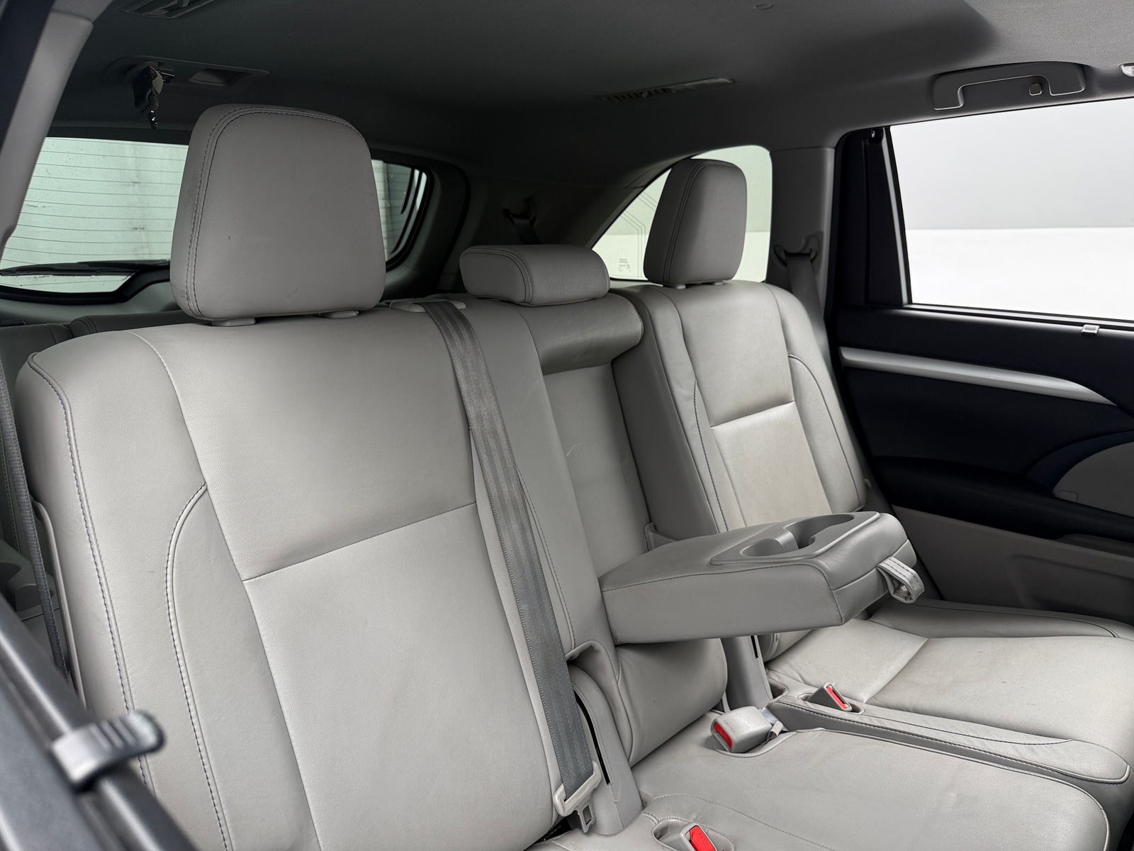 Thumbnail: 2015 Toyota Highlander - 6