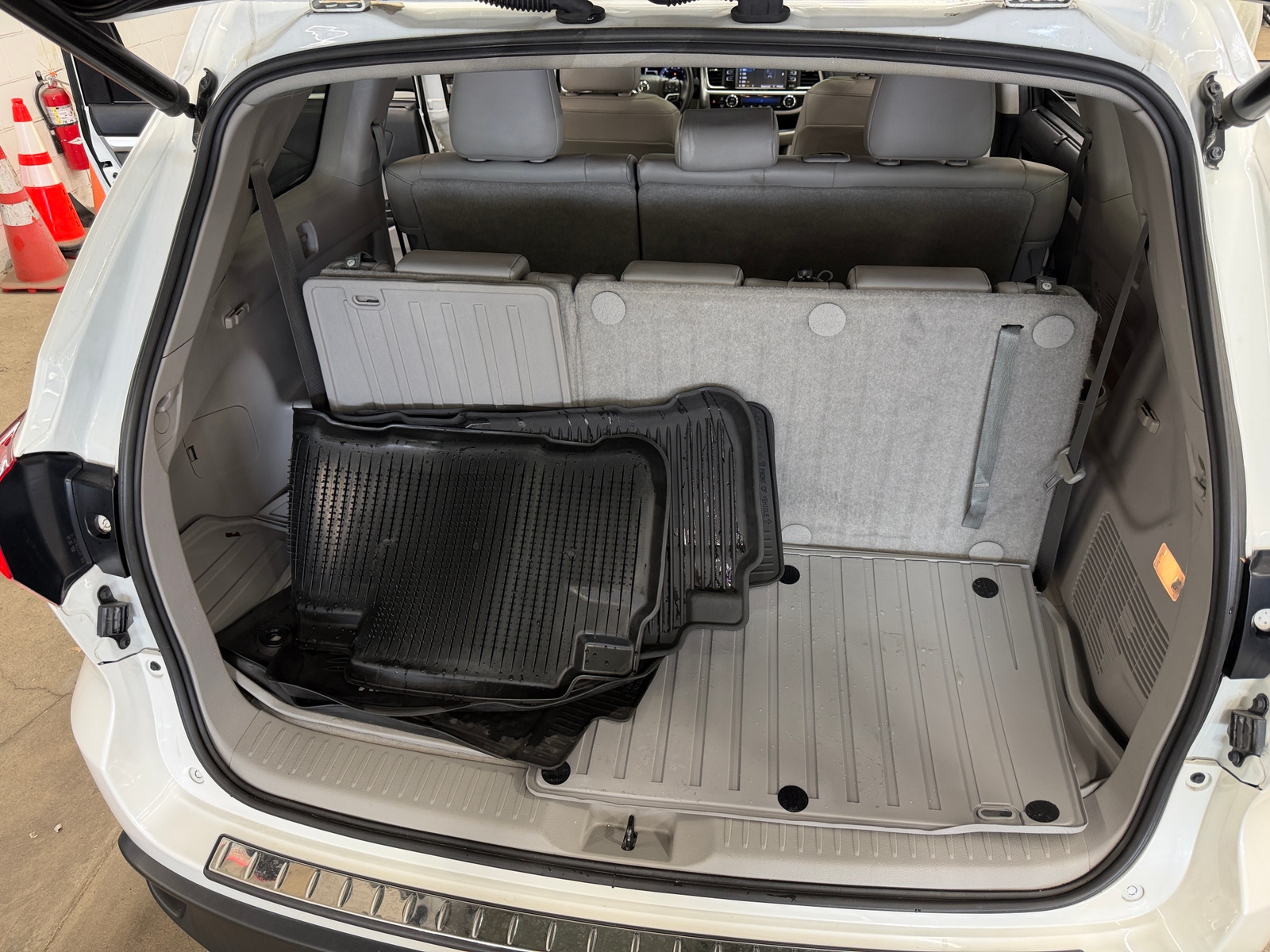 Thumbnail: 2019 Toyota Highlander - 6