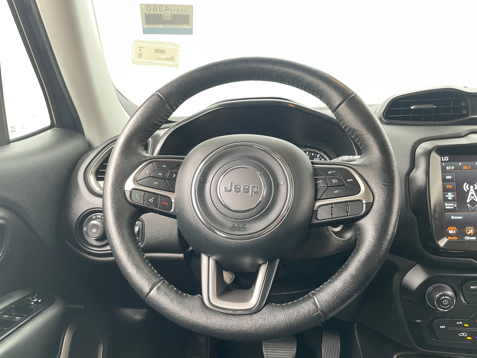 Thumbnail: 2022 Jeep Renegade - 5