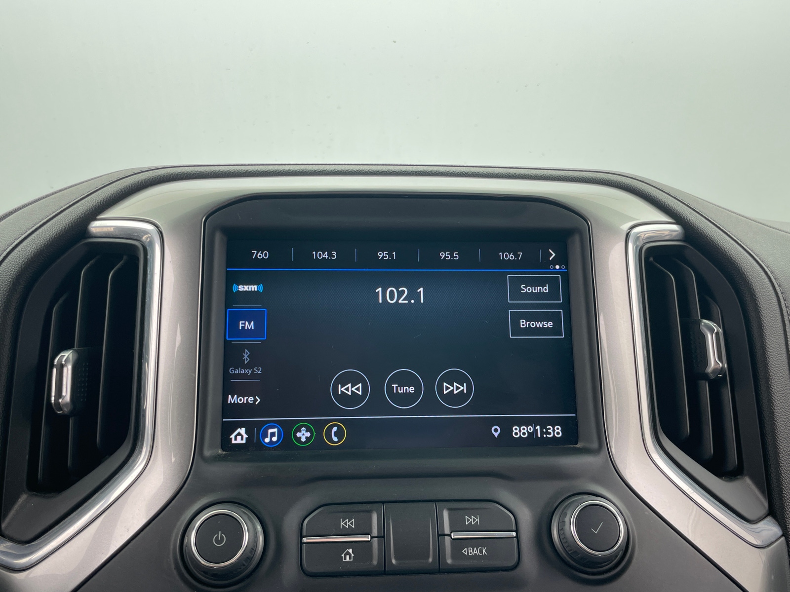 Thumbnail: 2022 Chevrolet Silverado 1500 - 4