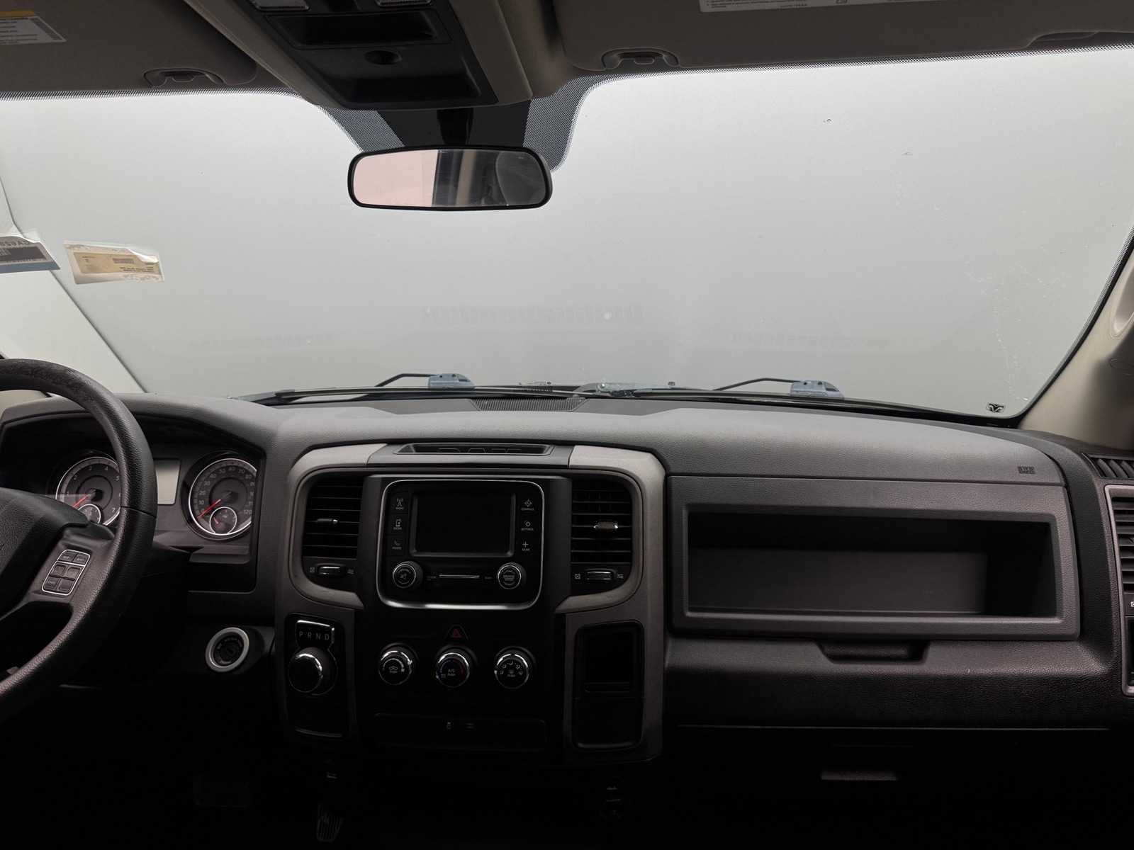 Thumbnail: 2020 RAM 1500 Classic - 3