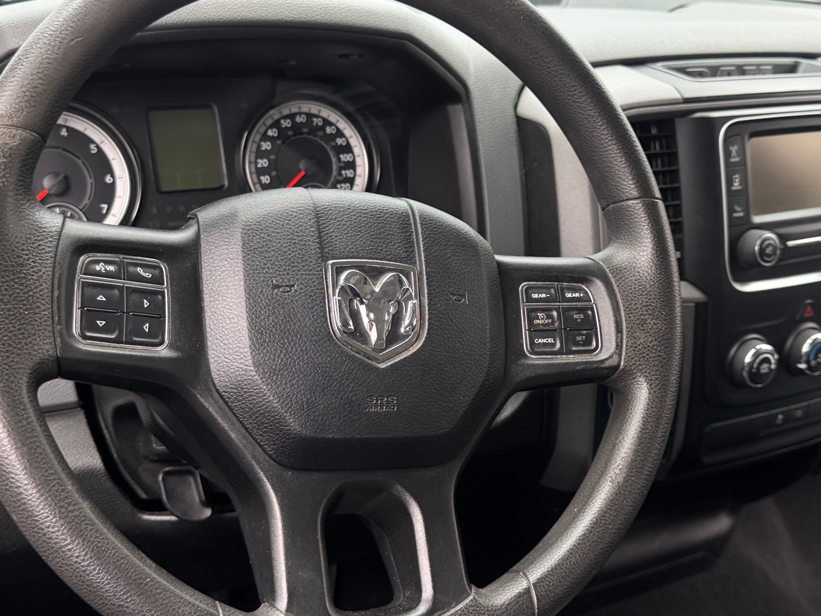 Thumbnail: 2020 RAM 1500 Classic - 5