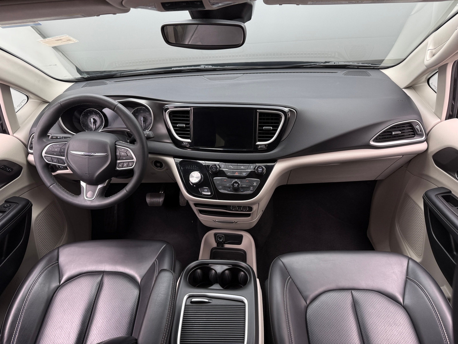 Thumbnail: 2023 Chrysler Pacifica - 2
