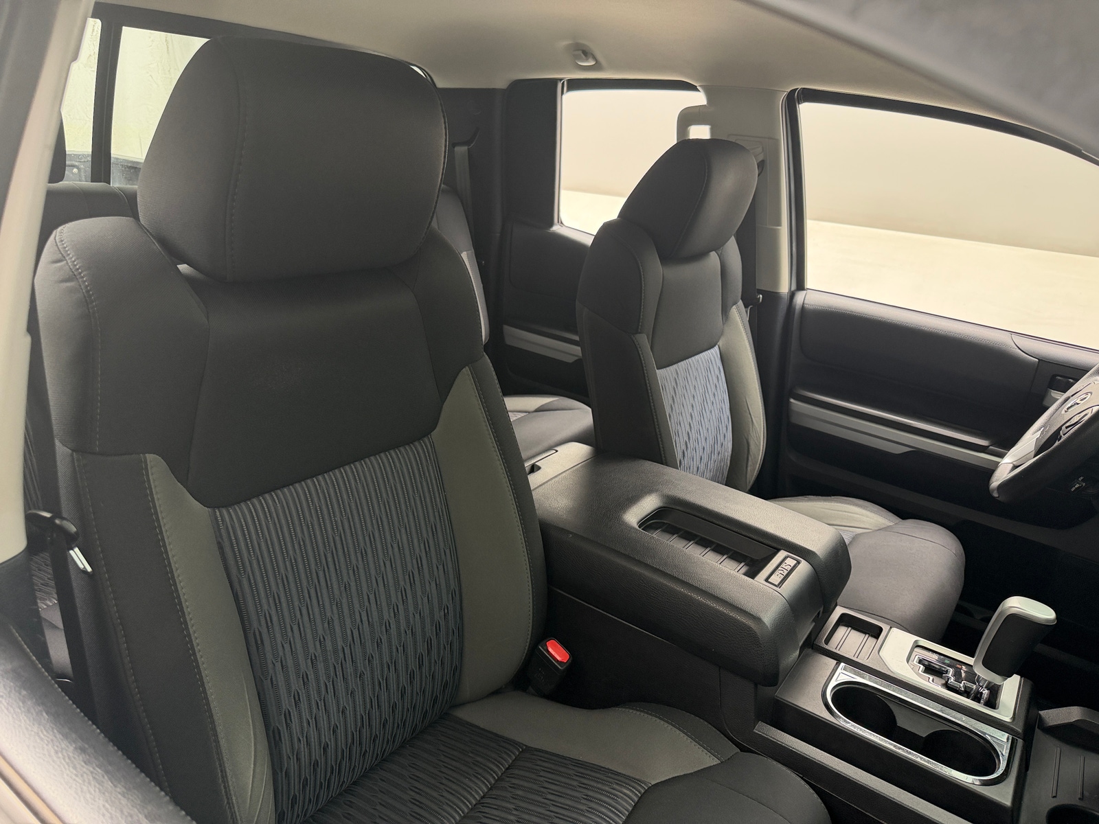 Thumbnail: 2015 Toyota Tundra - 2