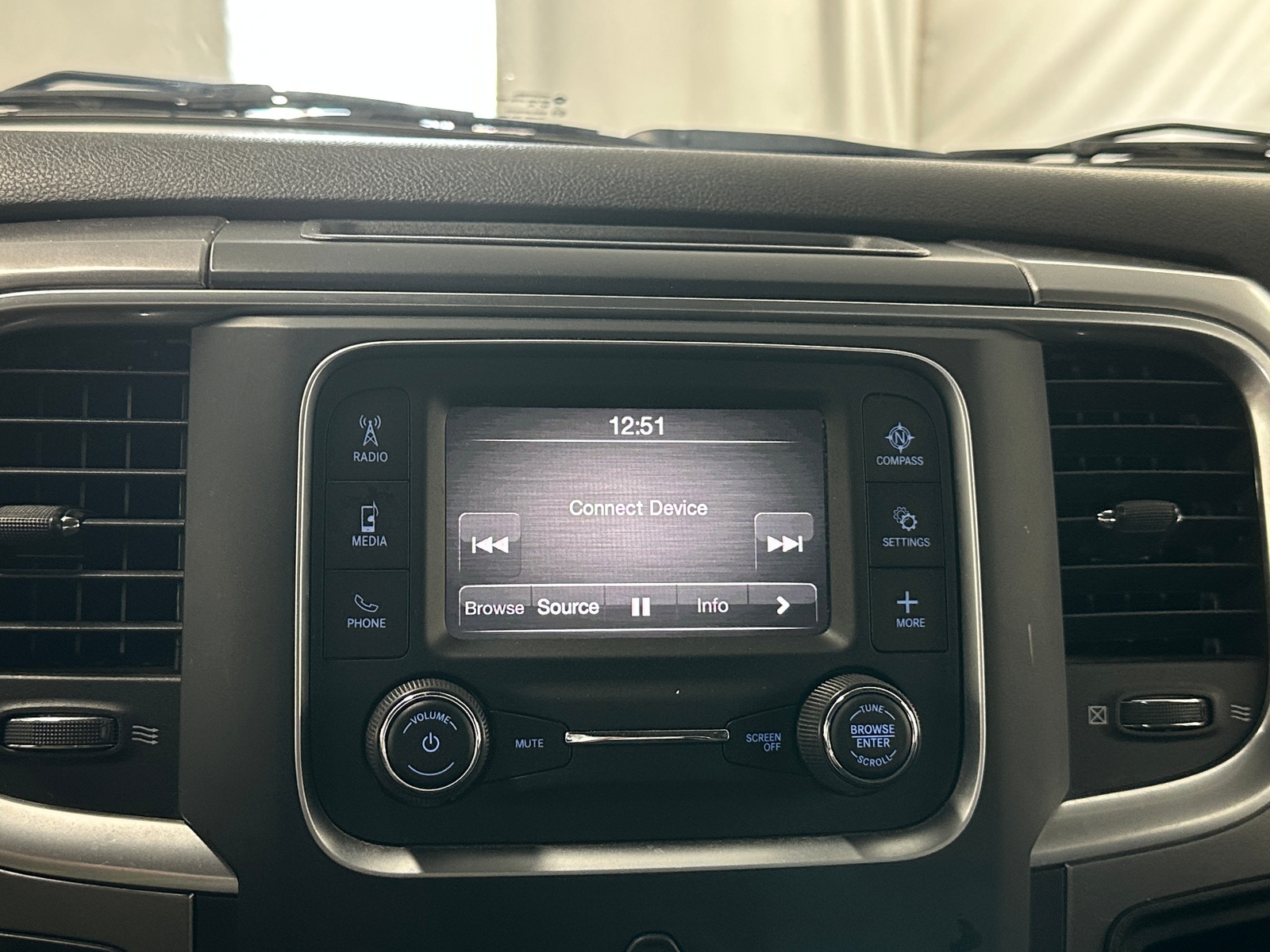 Thumbnail: 2024 RAM 1500 Classic - 4