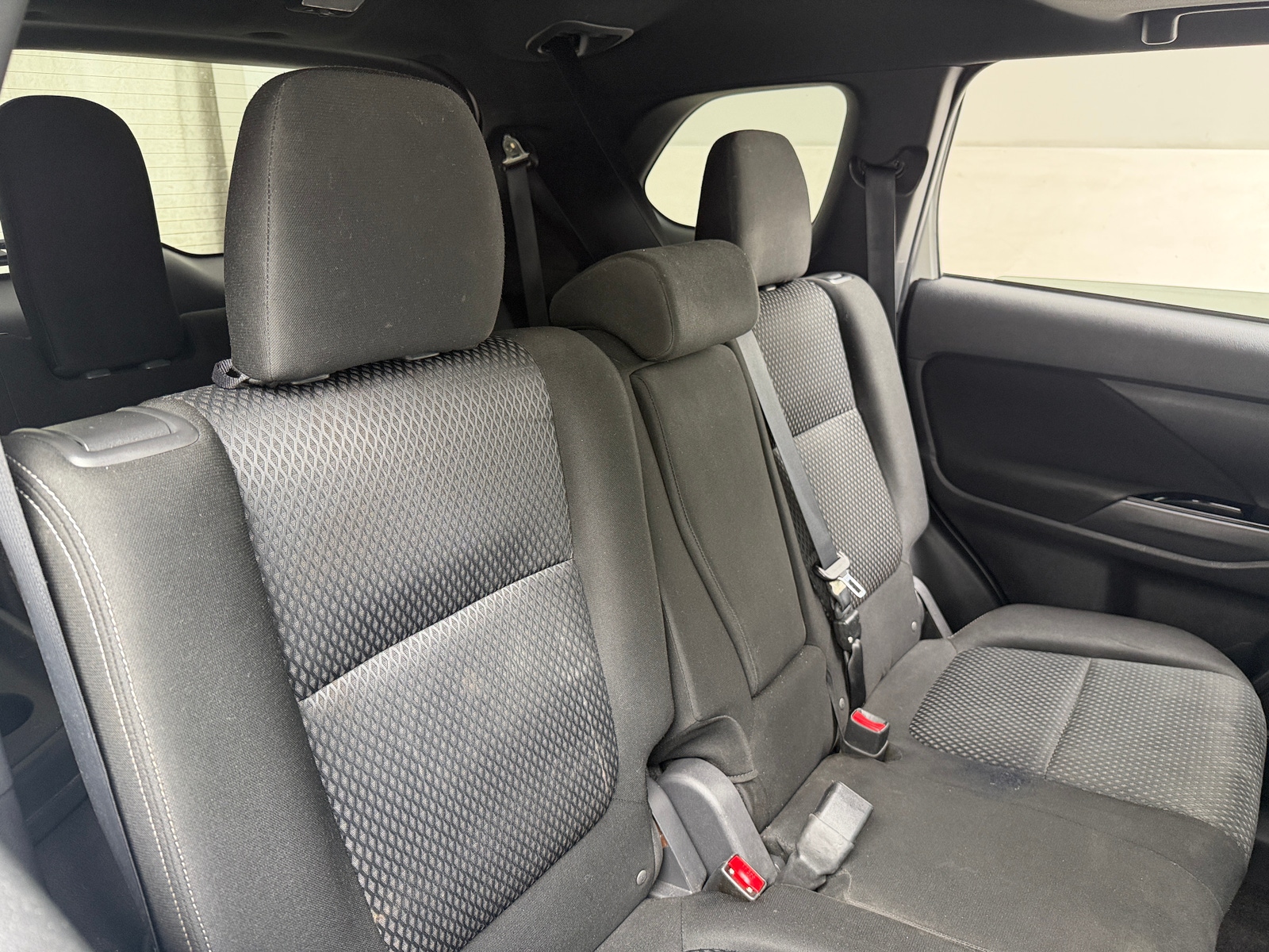 Thumbnail: 2018 Mitsubishi Outlander - 6