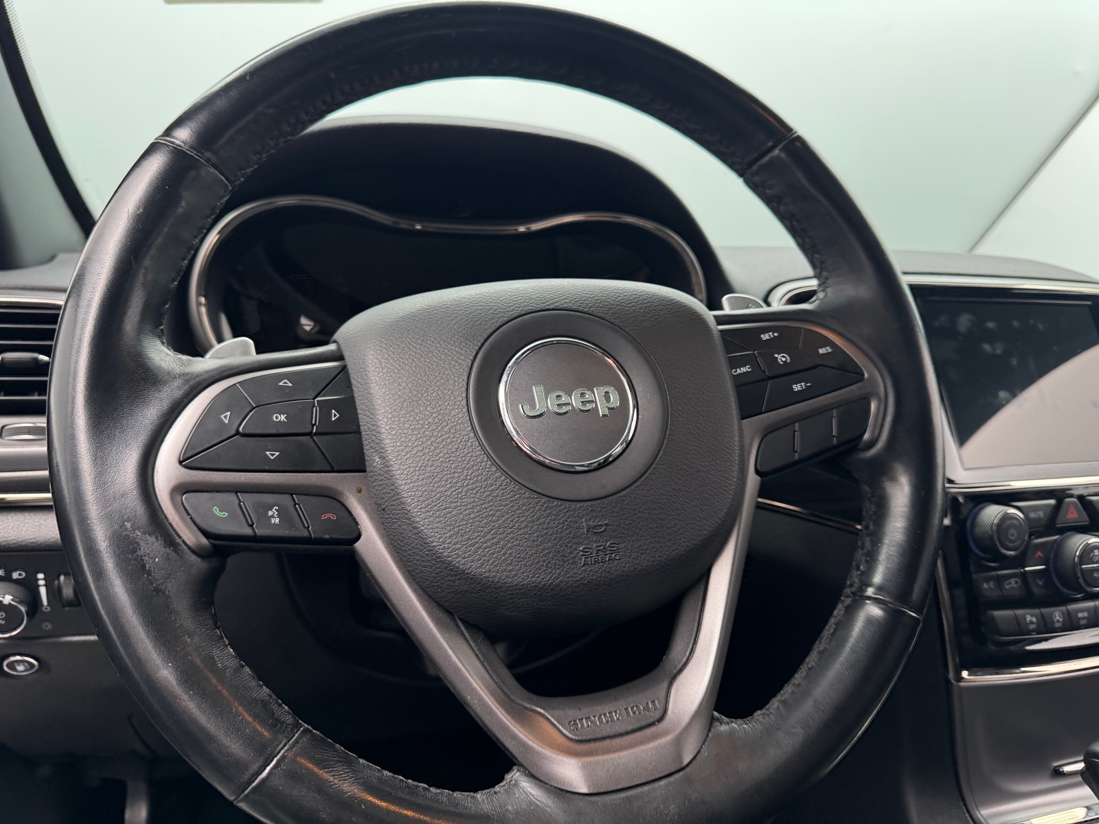 Thumbnail: 2020 Jeep Grand Cherokee - 4