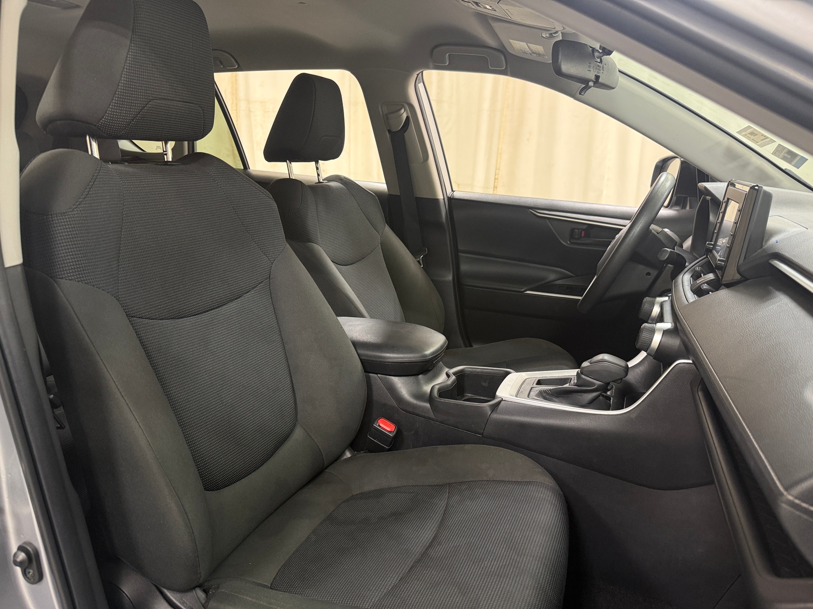 Thumbnail: 2022 Toyota RAV4 - 2