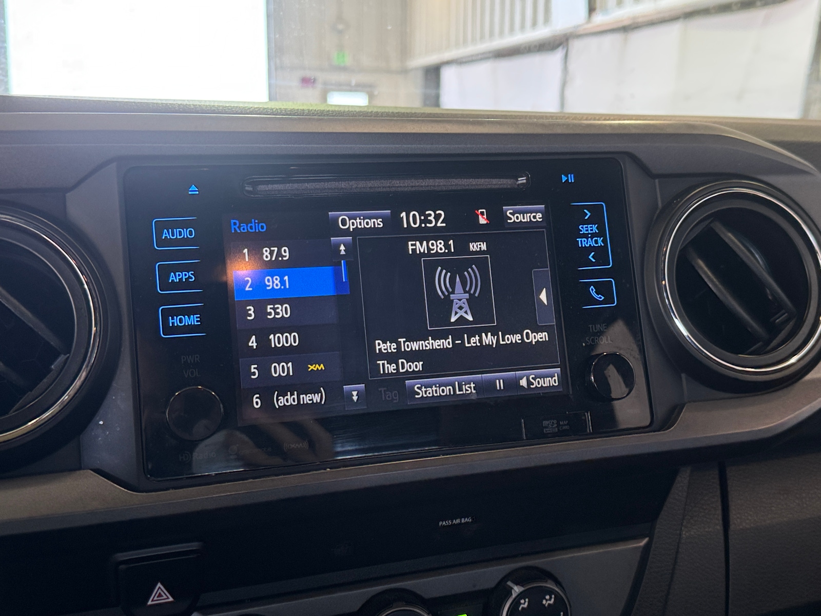 Thumbnail: 2019 Toyota Tacoma - 4