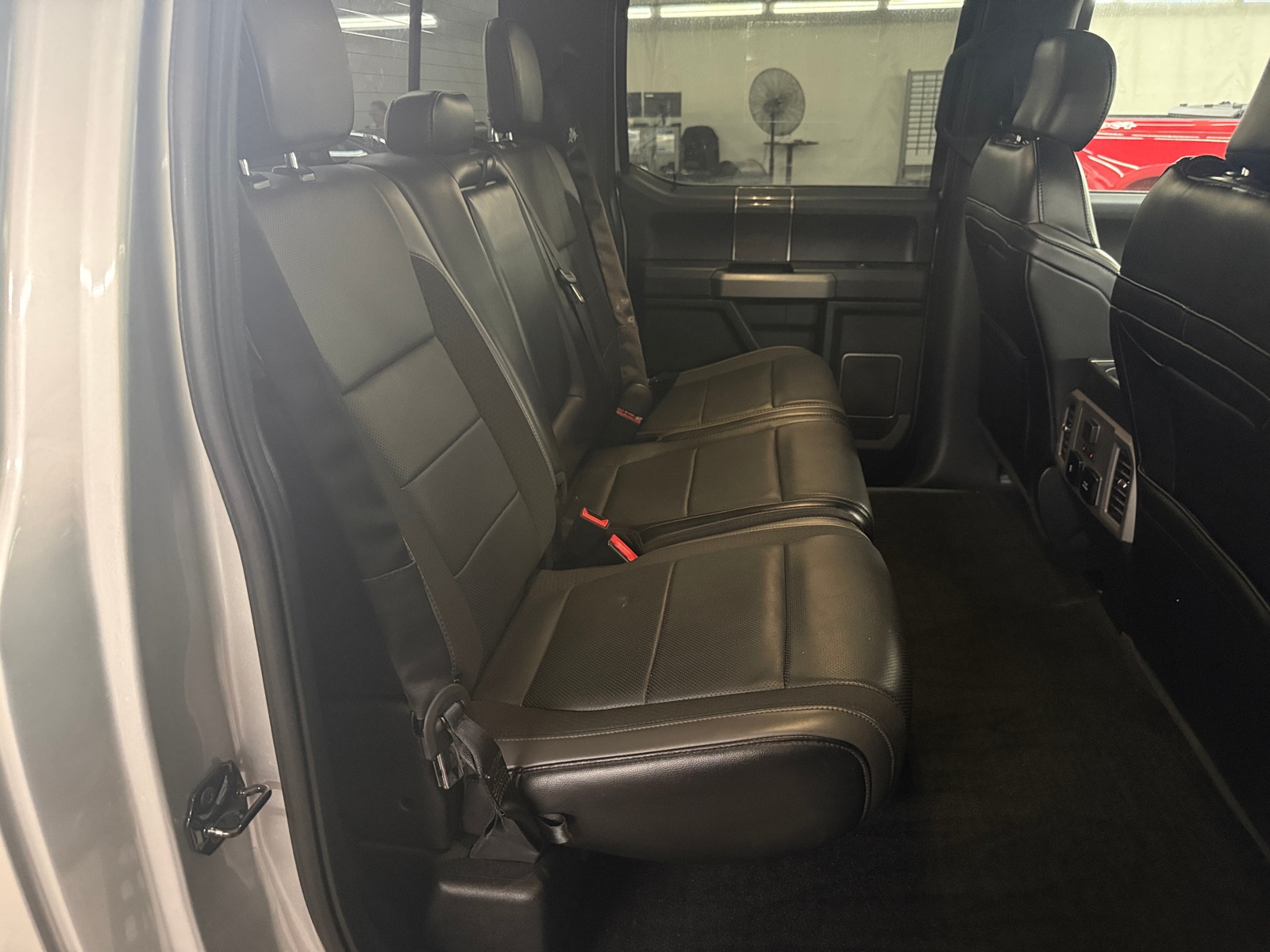 Thumbnail: 2019 Ford Econoline - 5