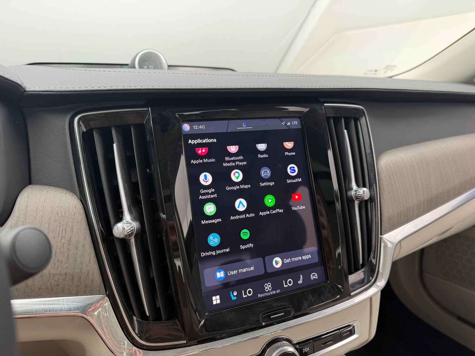 Thumbnail: 2024 Volvo S90 - 3