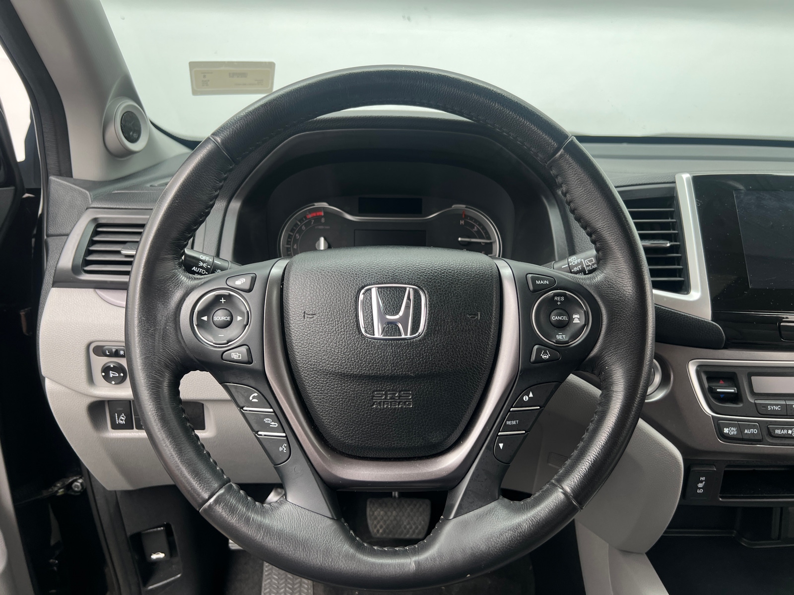 Thumbnail: 2018 Honda Pilot - 4