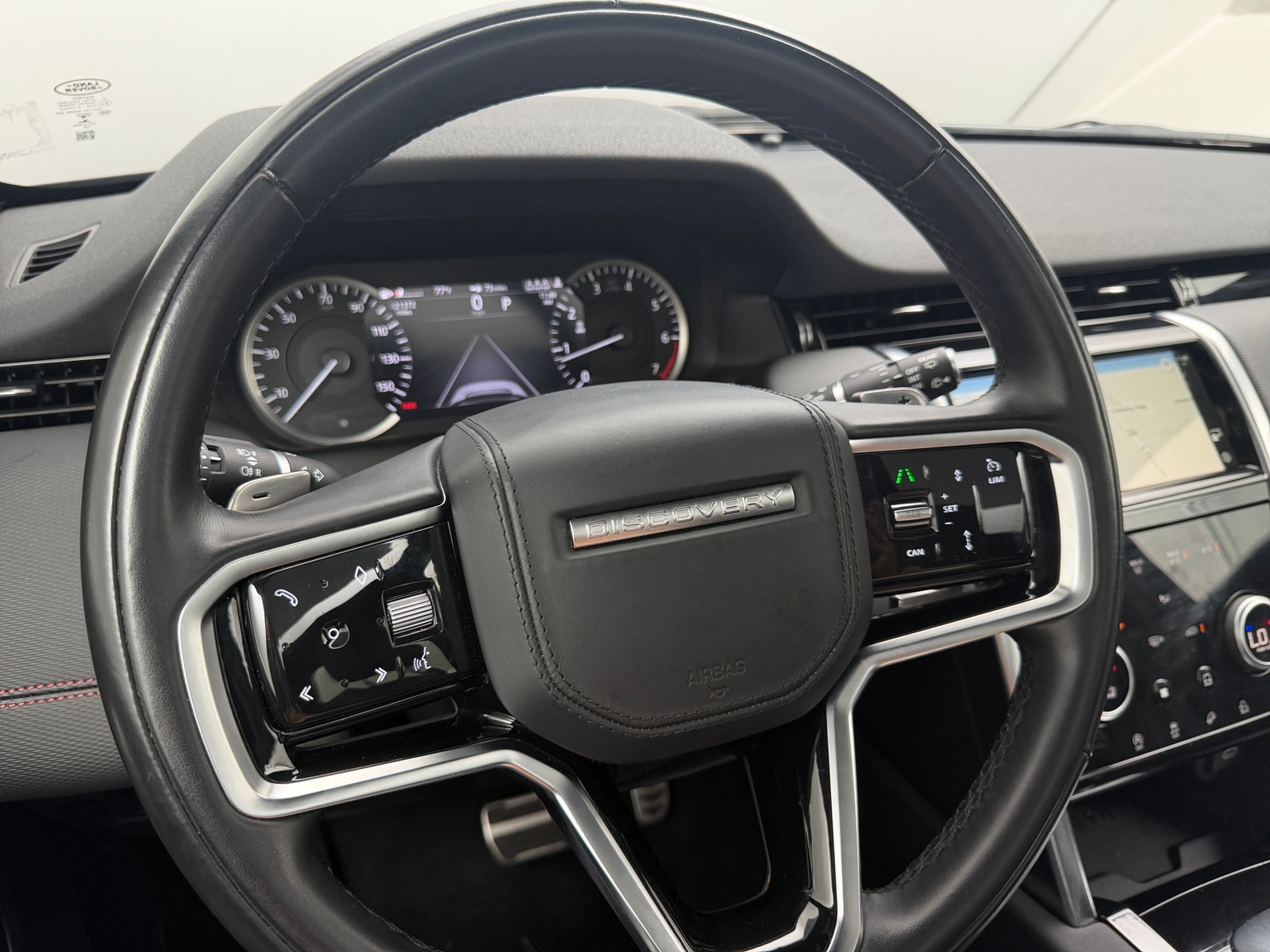 Thumbnail: 2023 Land Rover Discovery Sport - 5