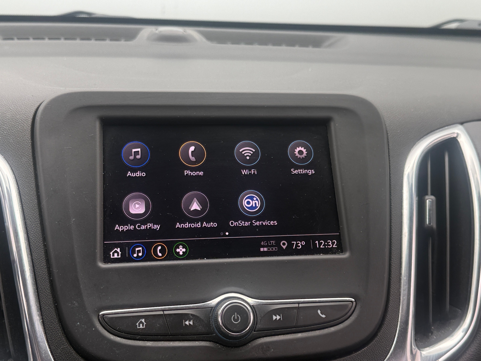 Thumbnail: 2022 Chevrolet Equinox - 4