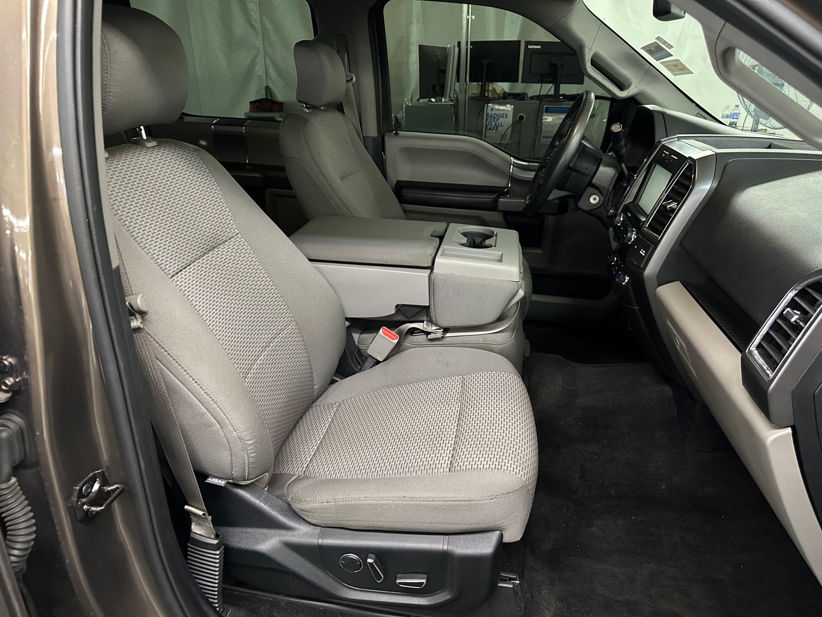 Thumbnail: 2015 Ford Econoline - 2