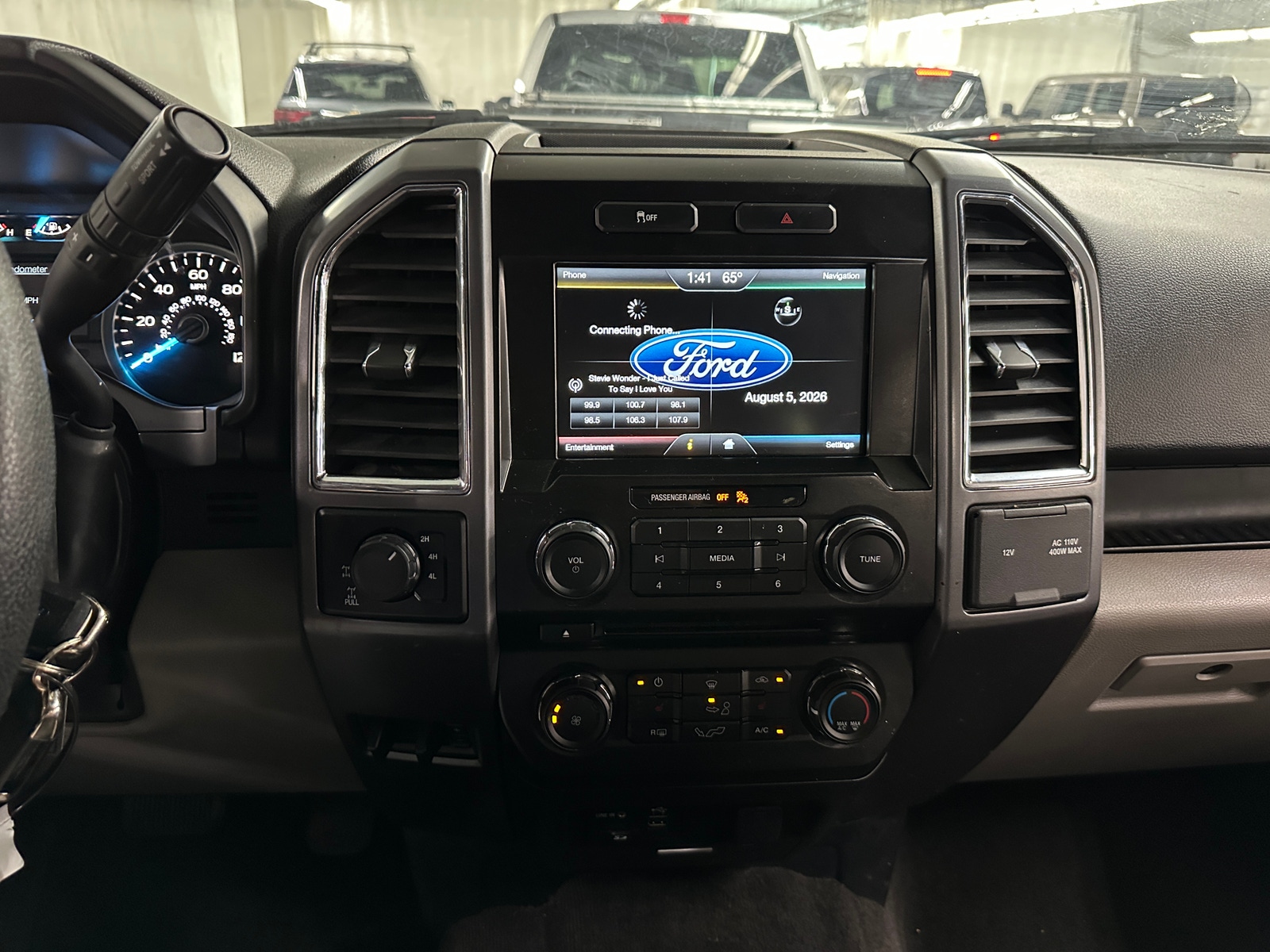 Thumbnail: 2015 Ford Econoline - 4