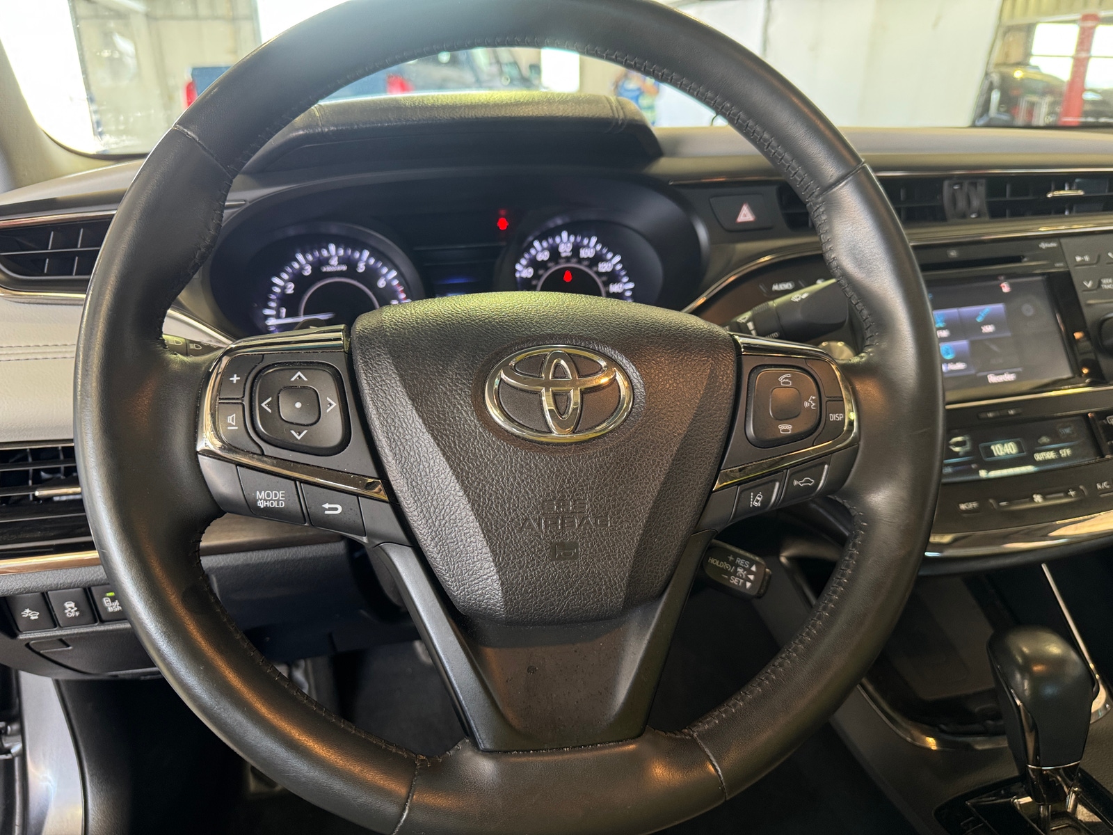 Thumbnail: 2016 Toyota Avalon - 4