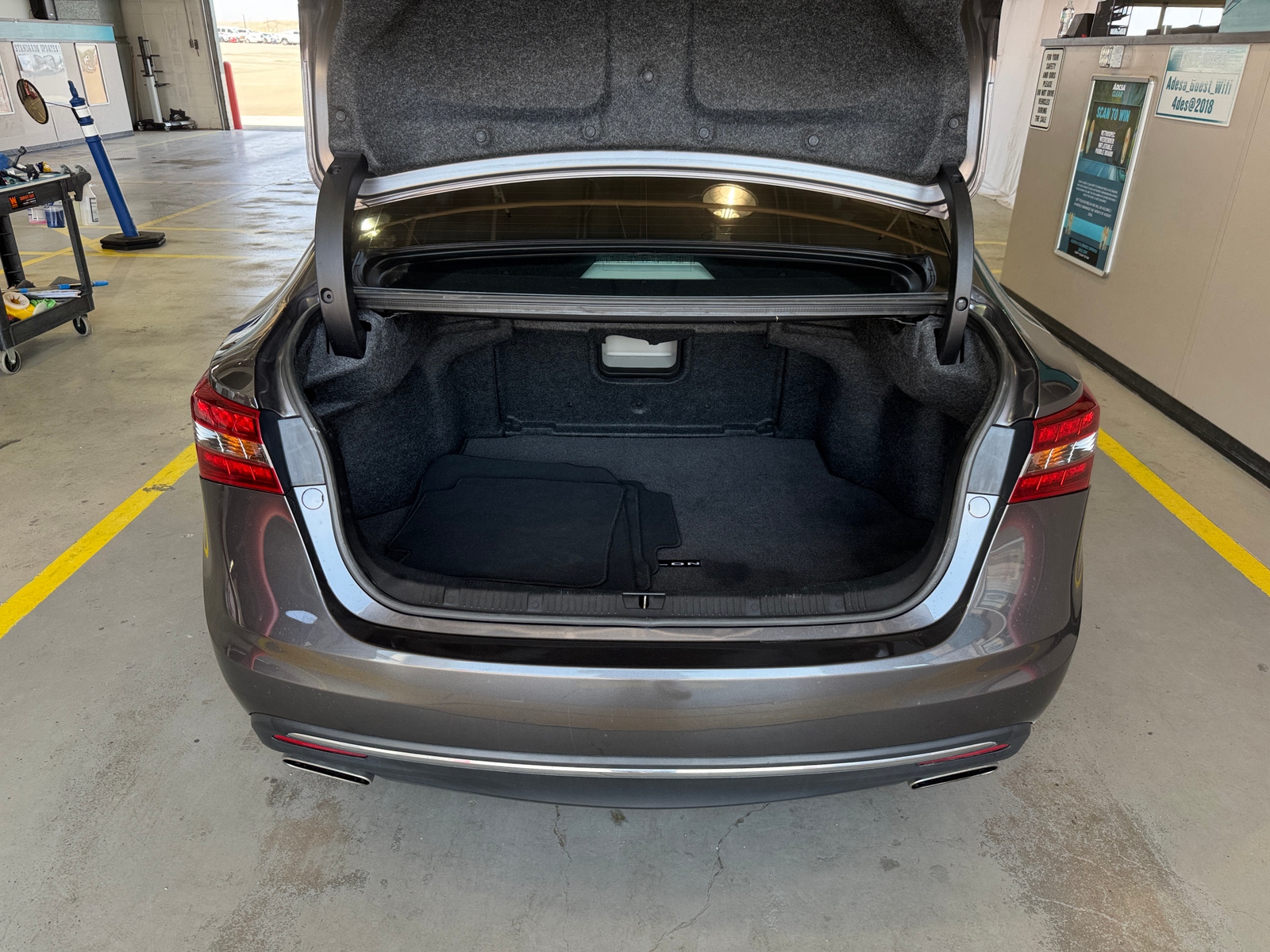 Thumbnail: 2016 Toyota Avalon - 6