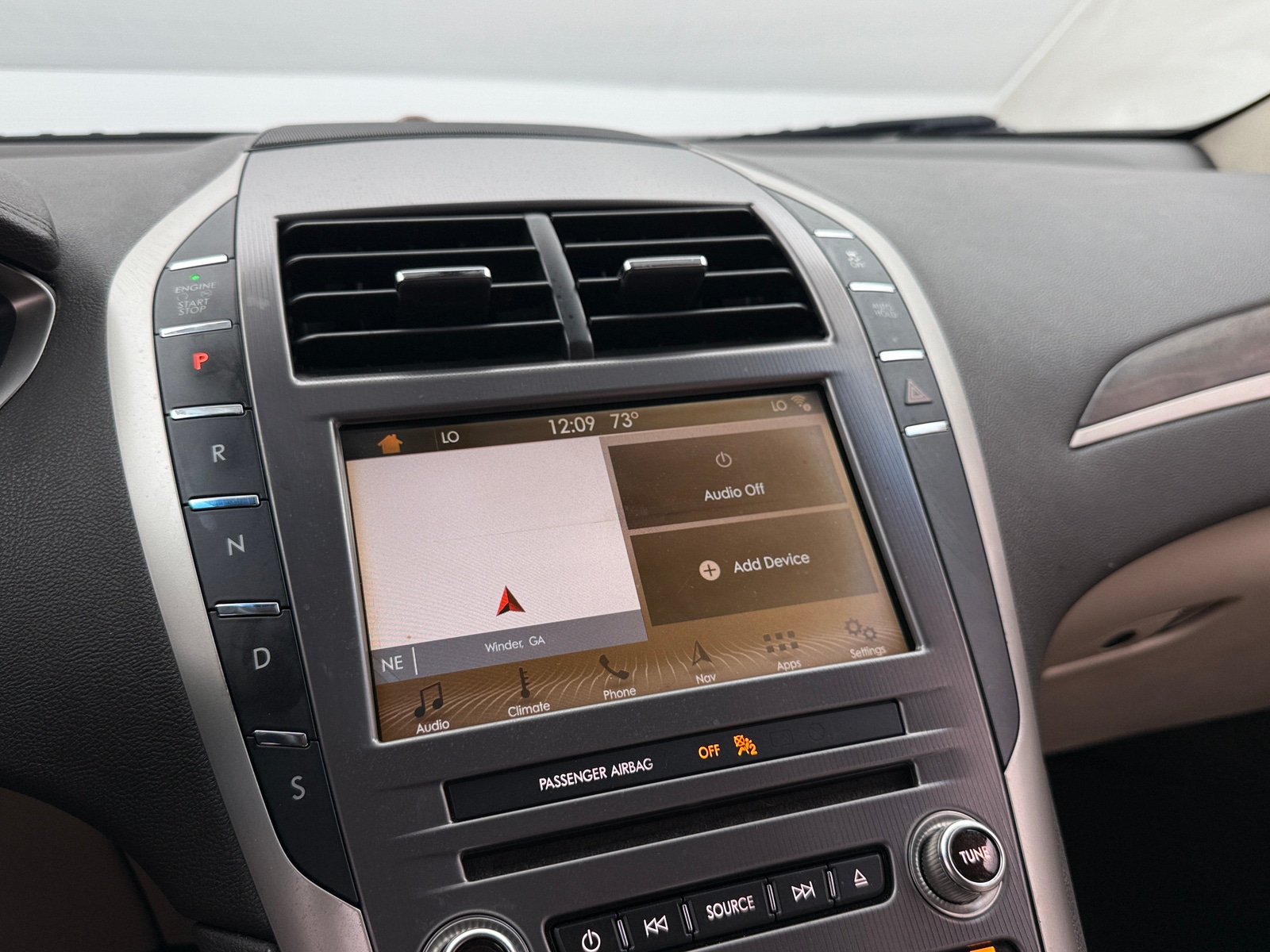 Thumbnail: 2017 Lincoln MKZ - 3