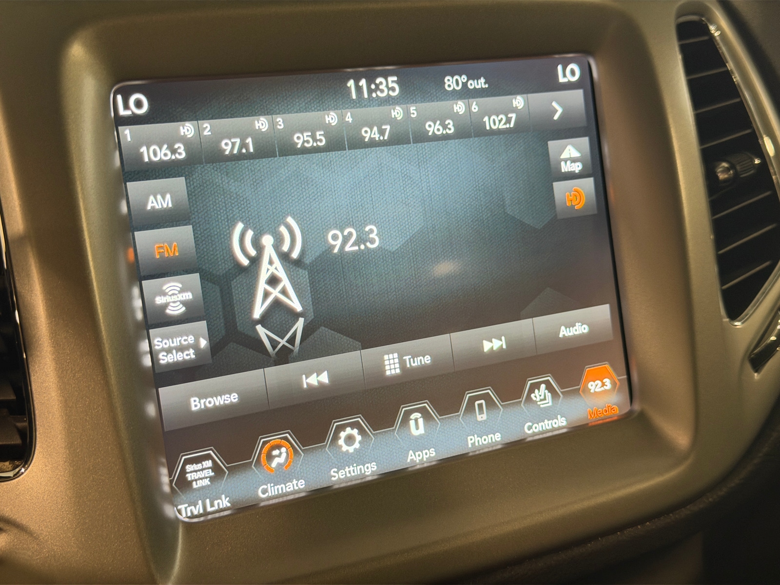 Thumbnail: 2021 Jeep Compass - 3