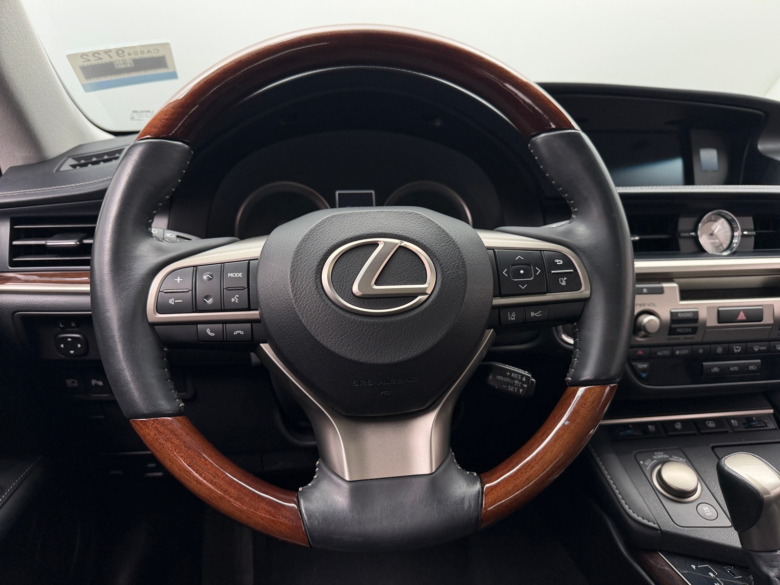 Thumbnail: 2016 Lexus ES - 4